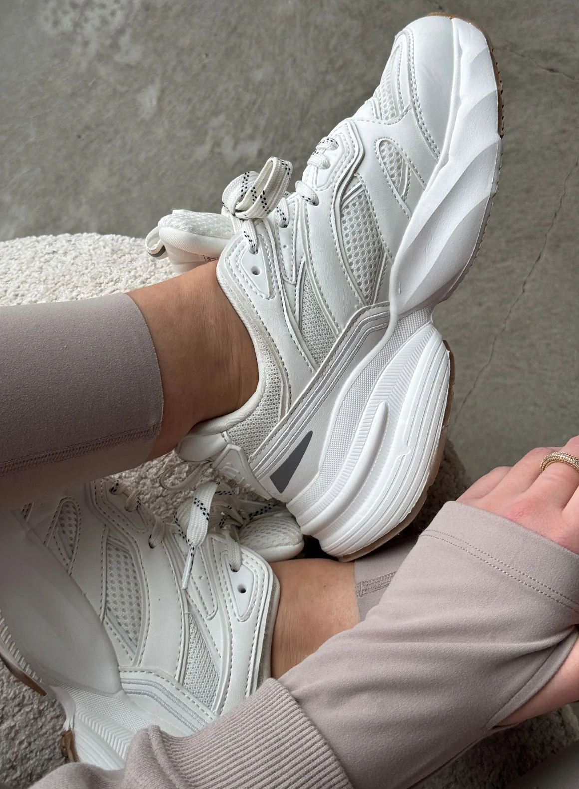 All White Athena 100 - Image 2