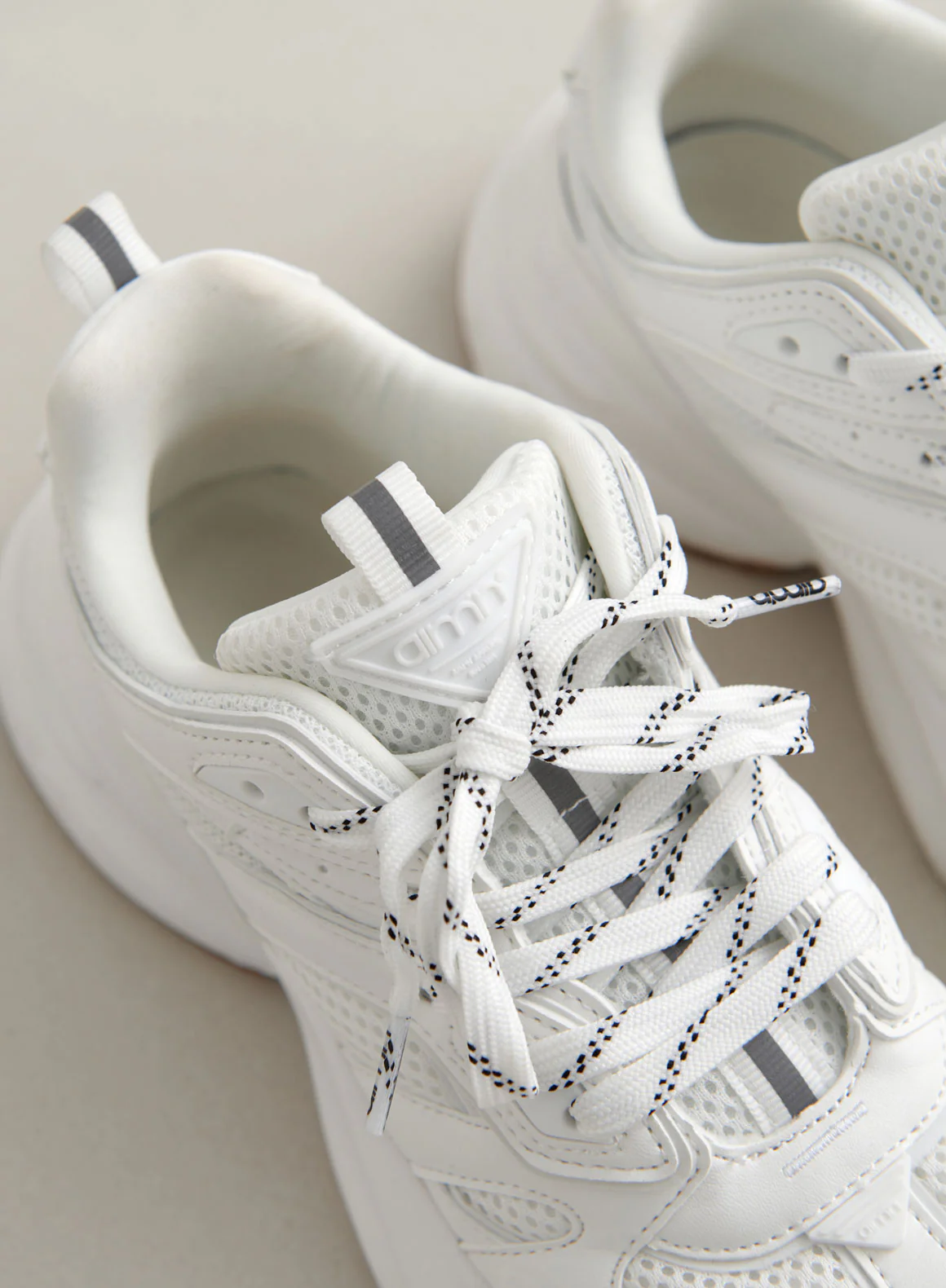 All White Athena 100 - Image 3
