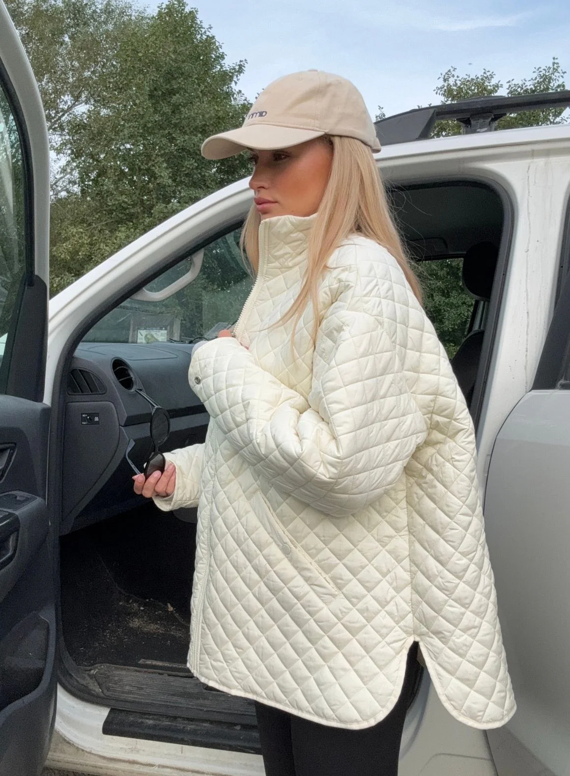 Almond White Oversized Quilted Jacket - Image 7