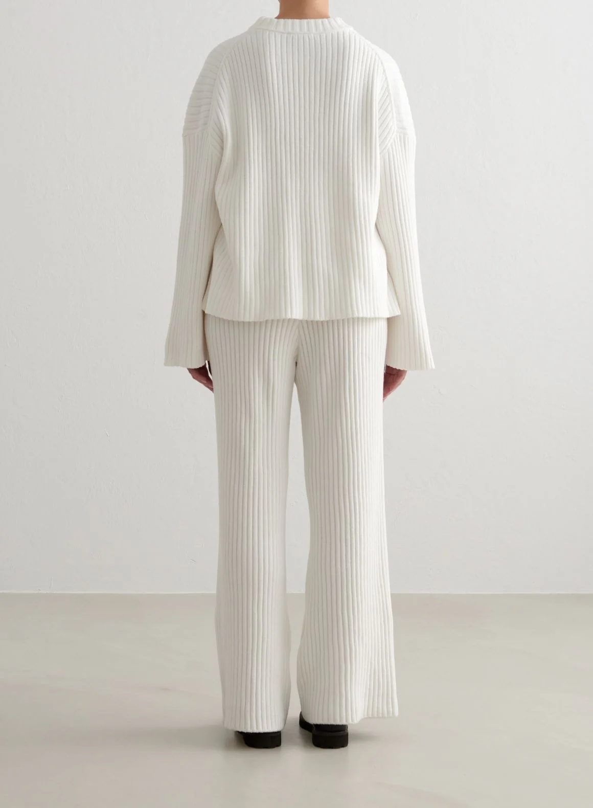 Almond White Rib Knit Sweater & Pants Set - Image 3