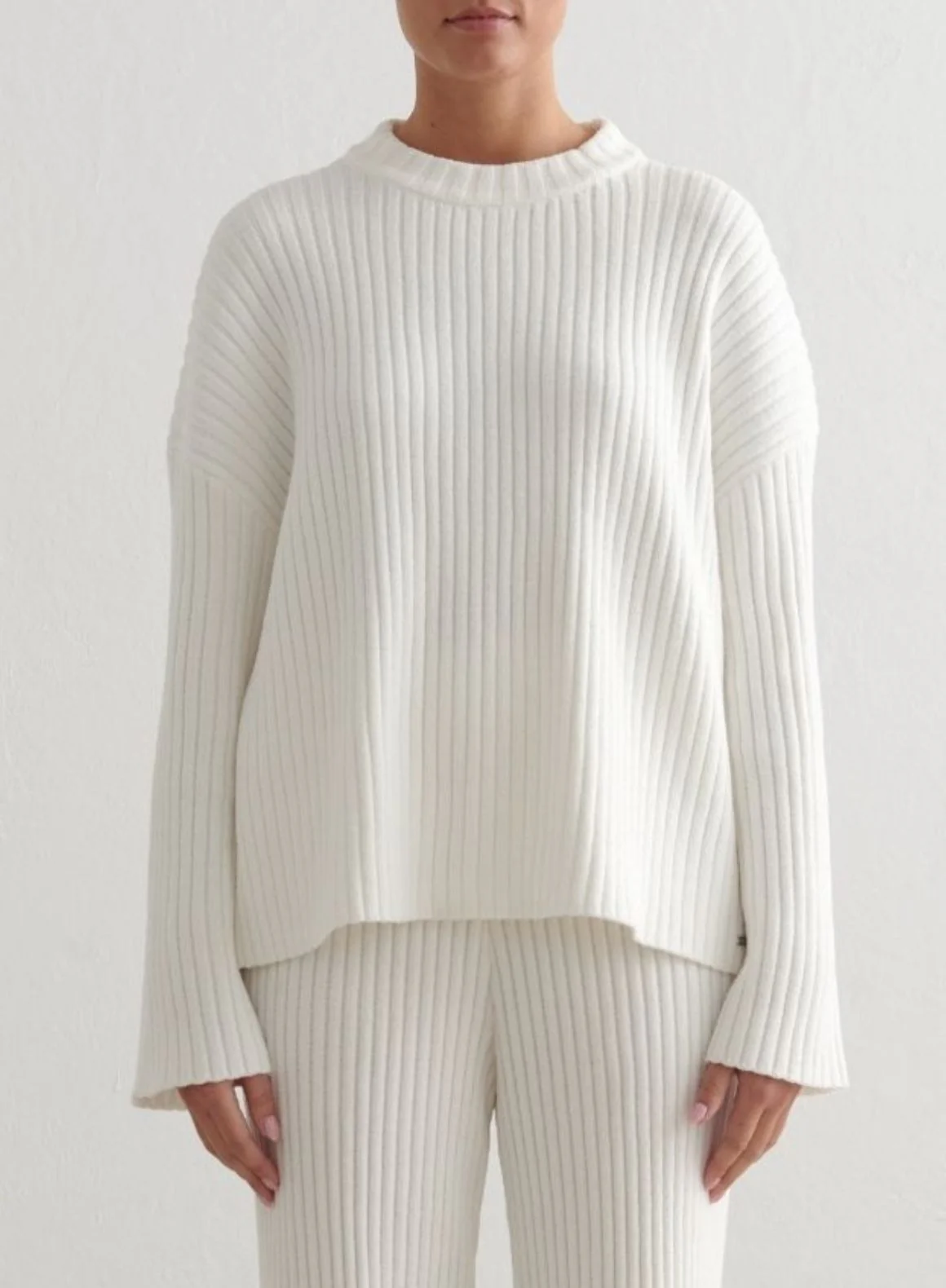 Almond White Rib Knit Sweater & Pants Set - Image 4