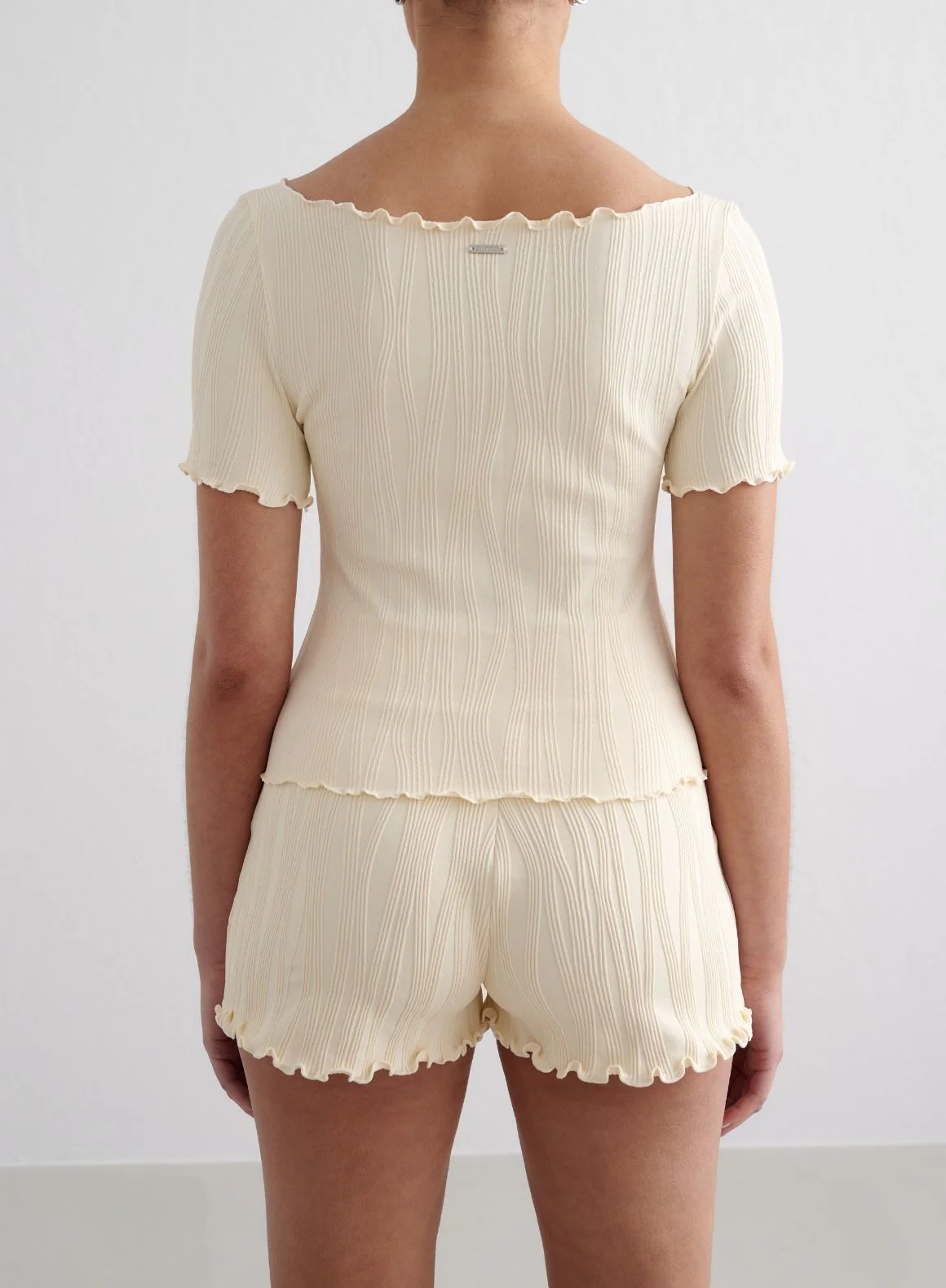 Almond White Tulip Short Sleeve Top - Image 2