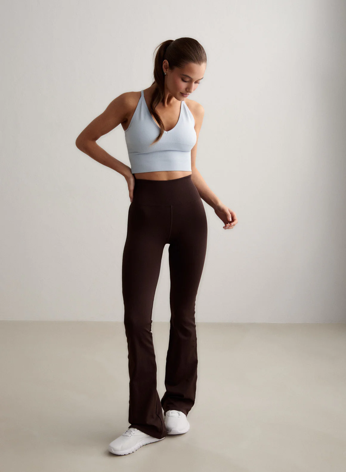 Aura Shape Seamless Cross Back Bralette - Image 5