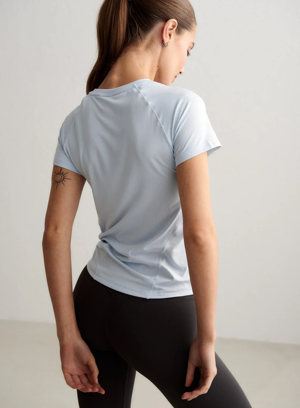 Aura Soft Basic Short Sleeve - Image 2