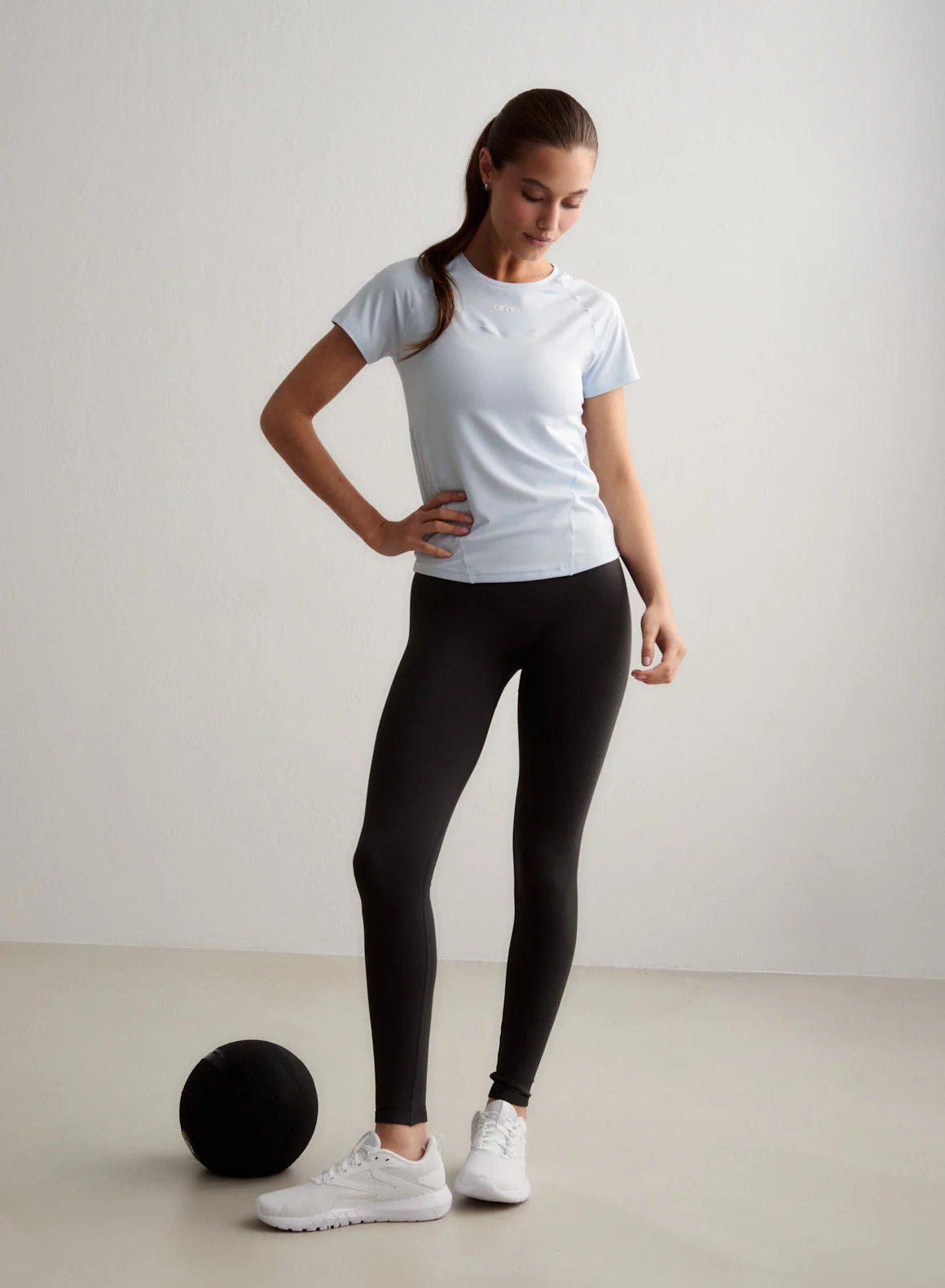 Aura Soft Basic Short Sleeve - Image 4