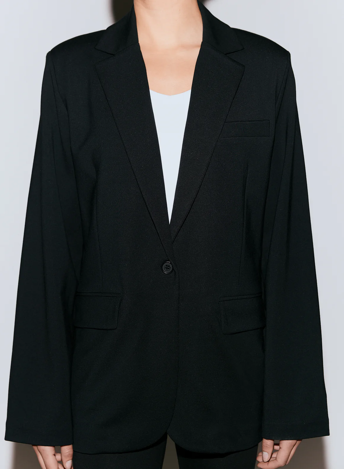 Black Luxe Relaxed Blazer - Image 4