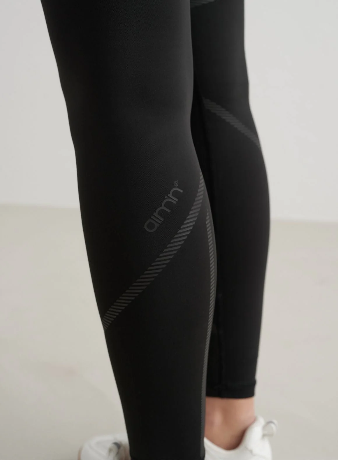 Black Reflective Warming Set - Image 5