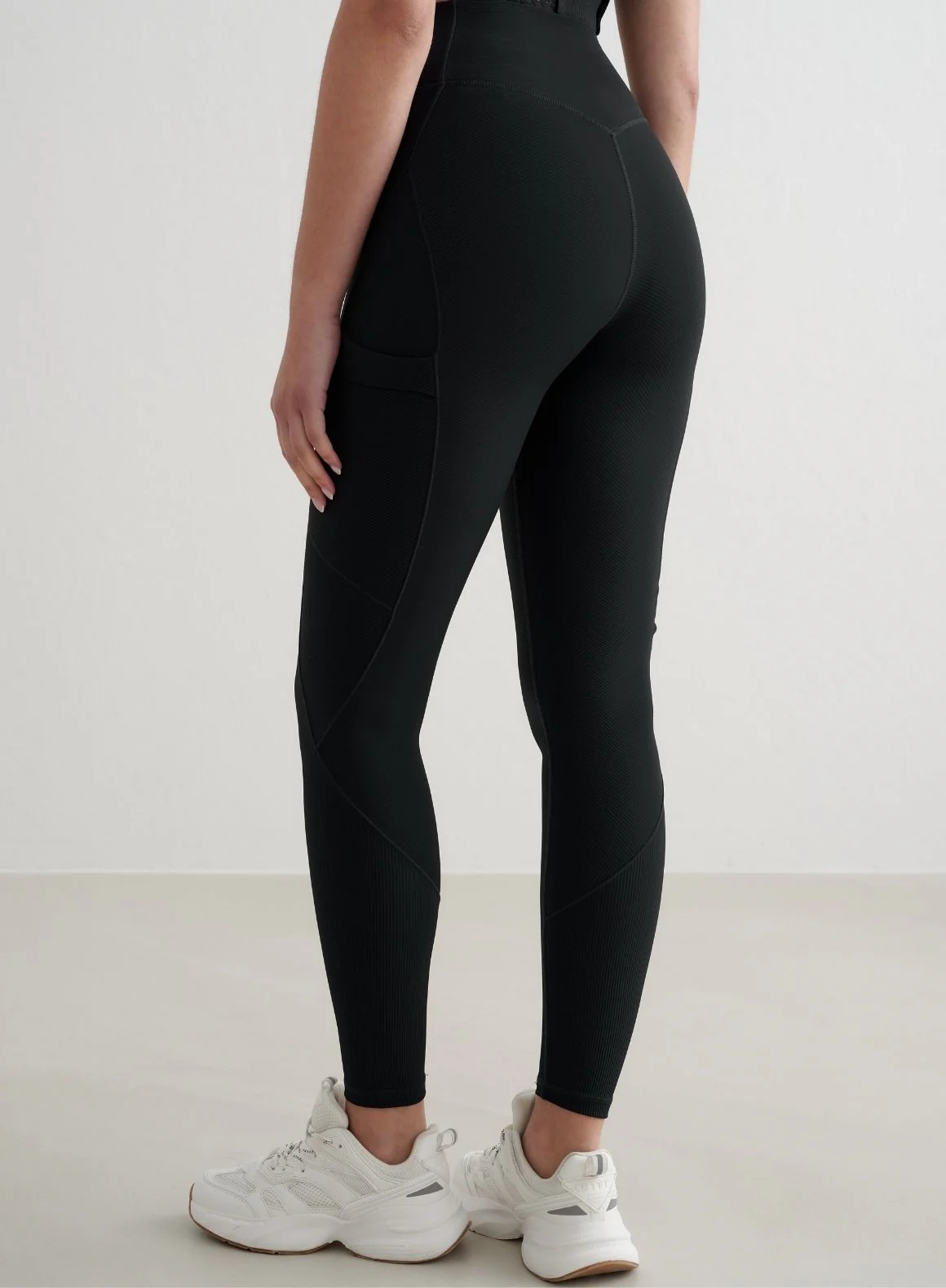 Black Ribbed Performance Pocket Tights - Image 4