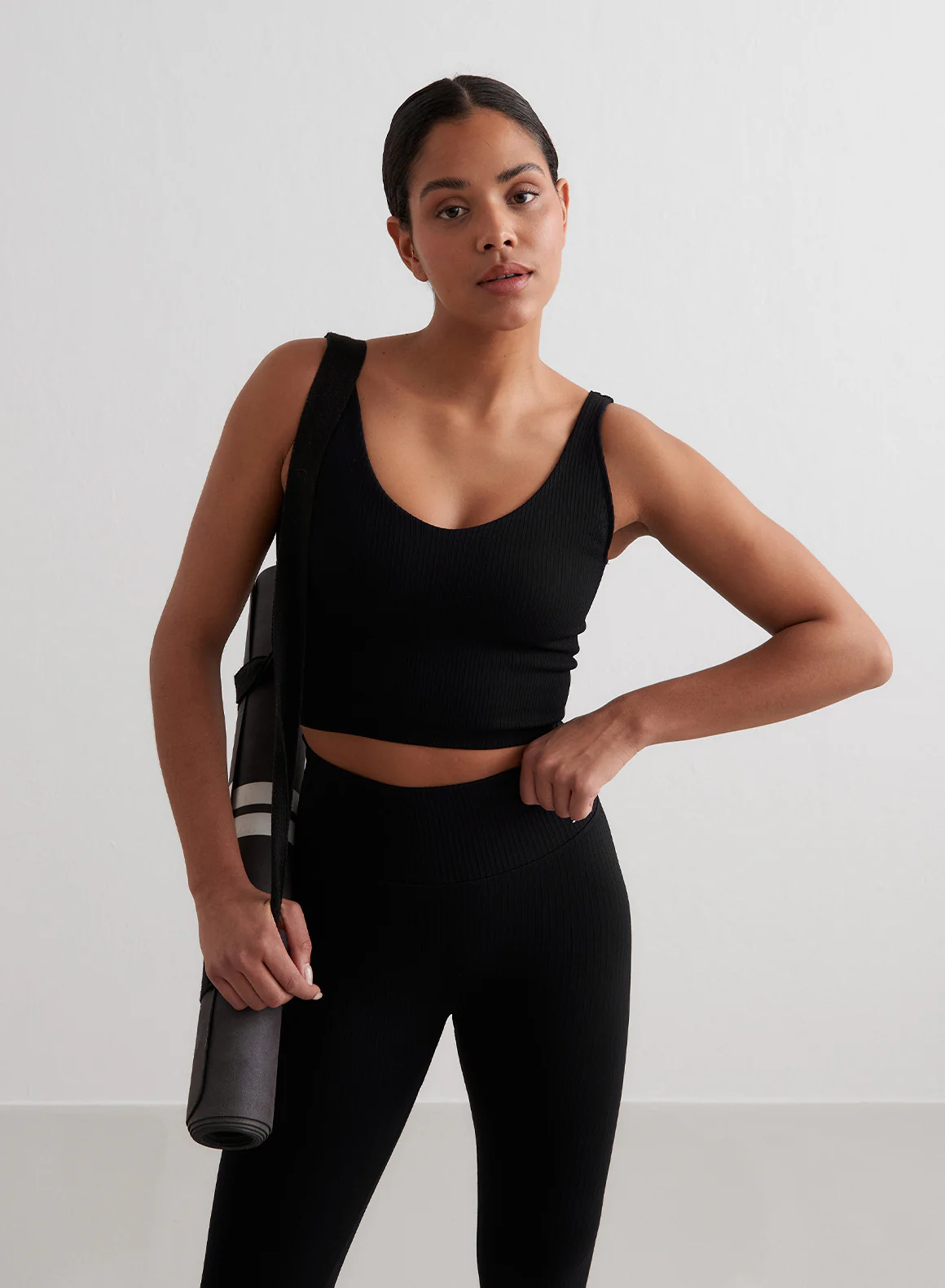 Black Ribbed Seamless Bralette - Image 4