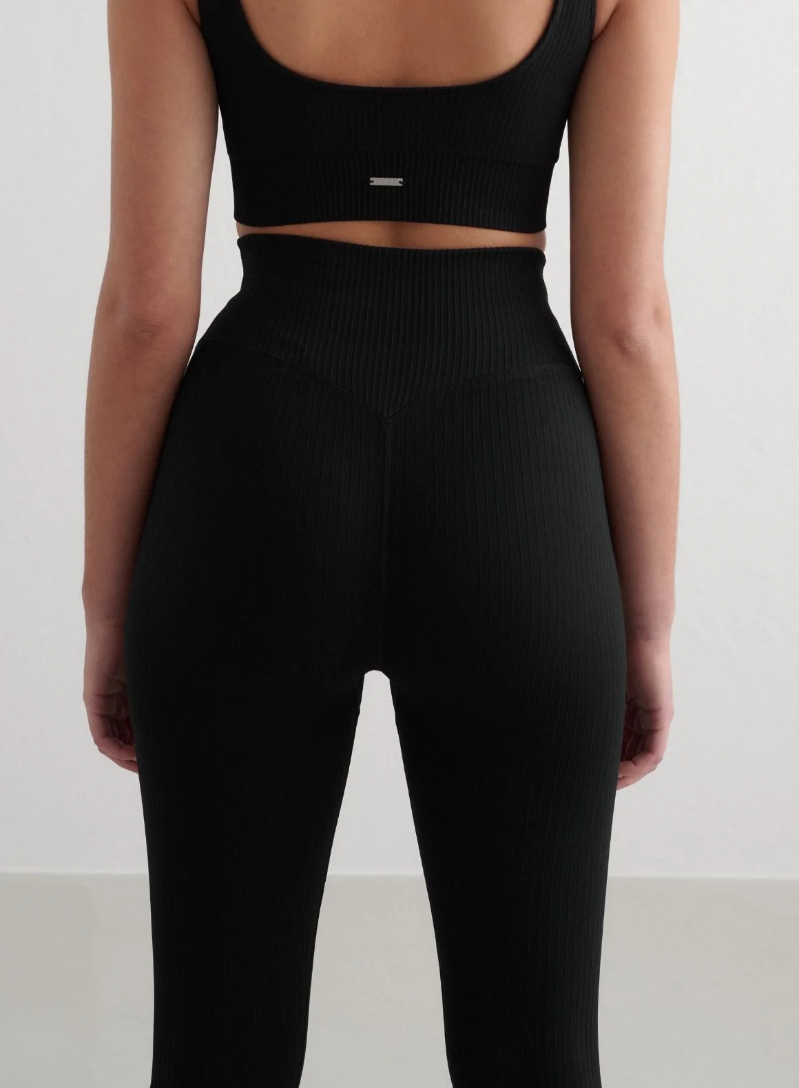 Black Ribbed Seamless Tights - Image 4