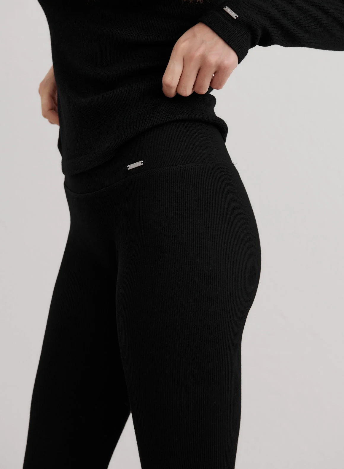 Black Ribbed Wool Leggings - Image 4