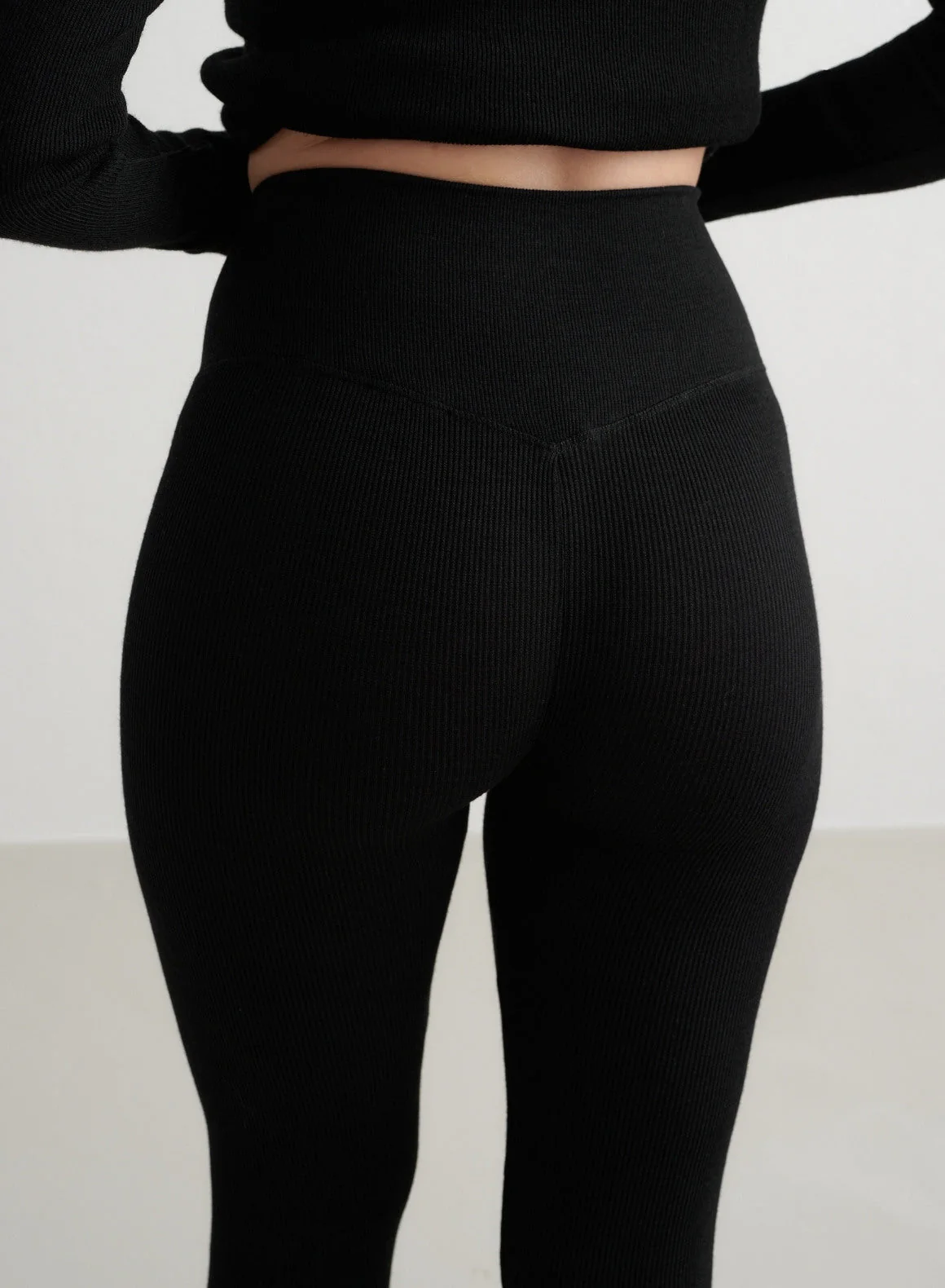 Black Ribbed Wool Set With Half Zip Top - Image 3