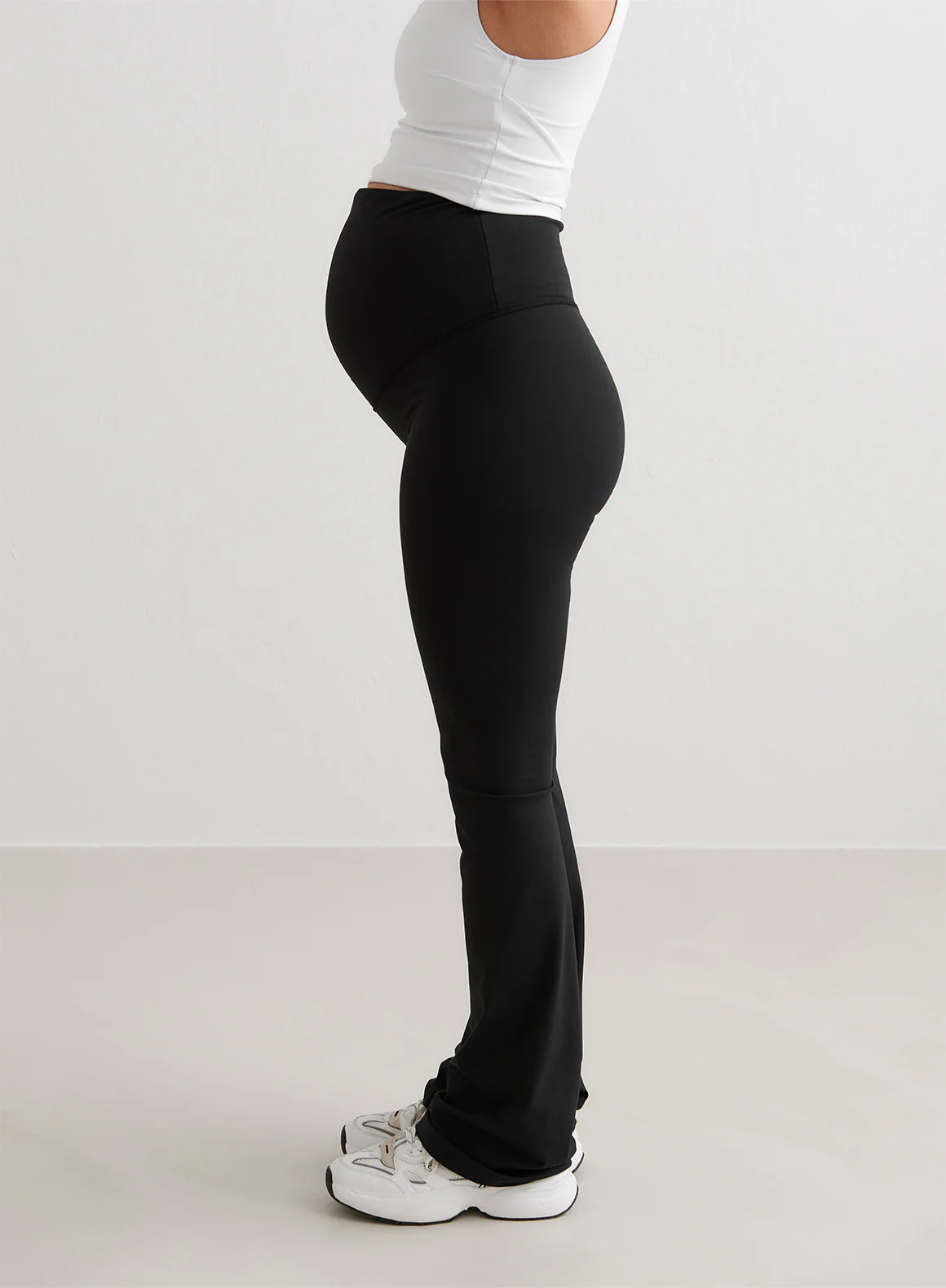 Black Sense Maternity Flare Tights - Image 2