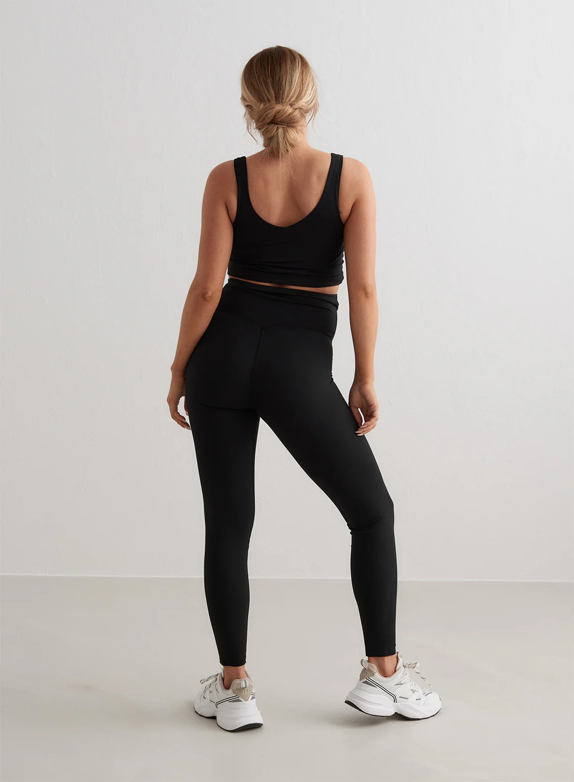 Black Sense Maternity Tights - Image 5