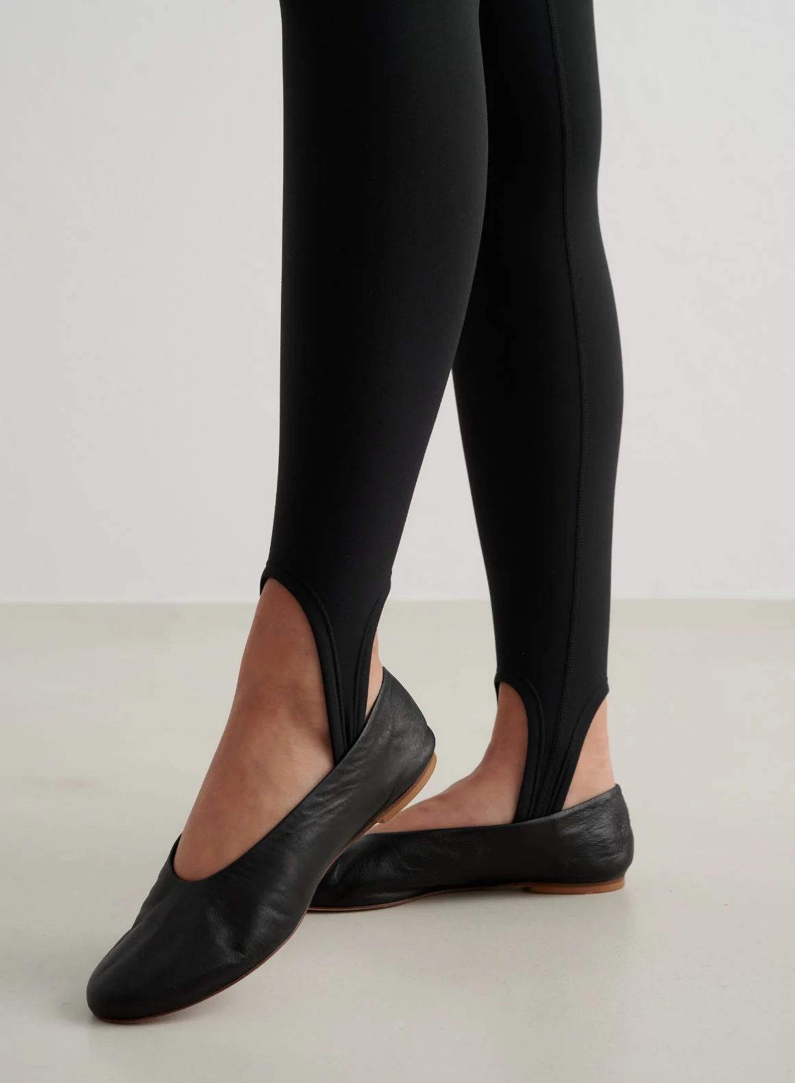 Black Sense Stirrup Tights - Image 4
