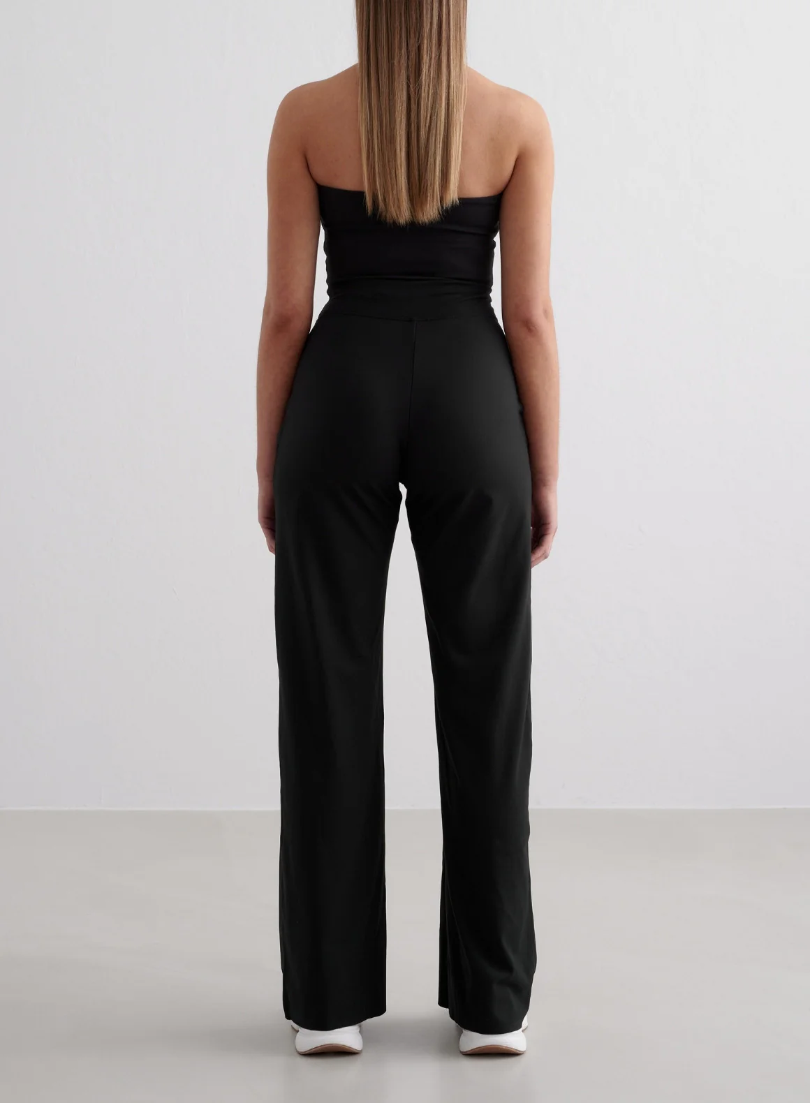 Black Sense Wide Pants & Tube Bralette Set - Image 2