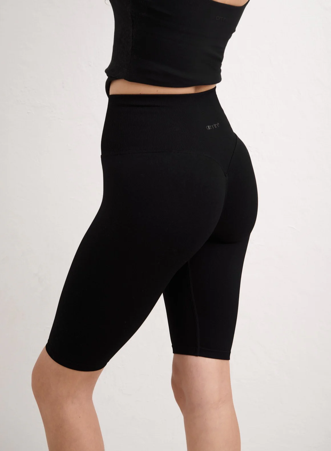 Black Shape Seamless Biker Shorts - Image 4