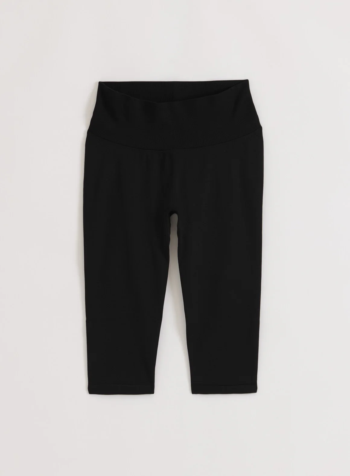 Black Shape Seamless Capri Tights - Image 7