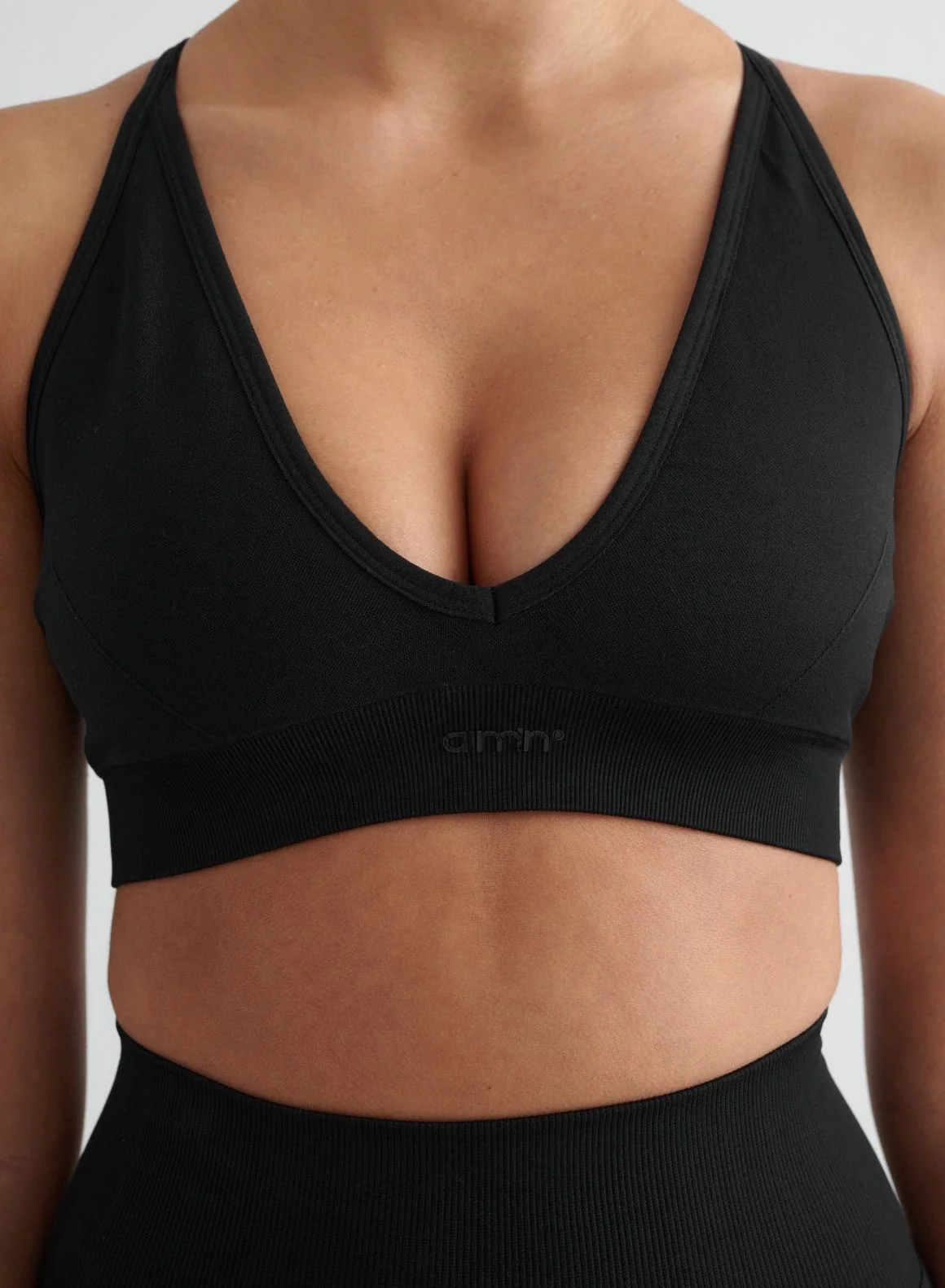 Black Shape Seamless Cross Back Bra - Image 5