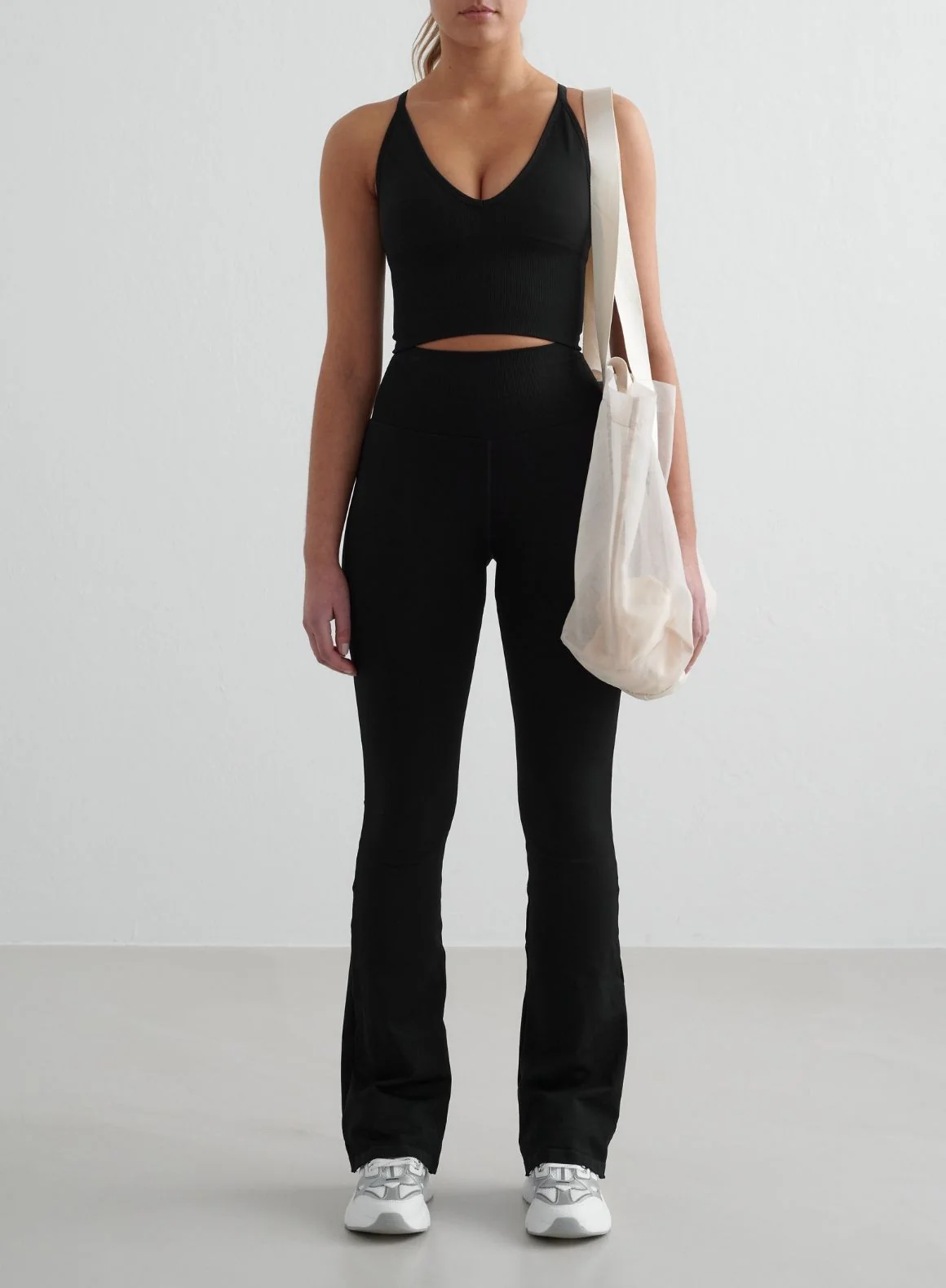 Black Shape Seamless Cross Back Bralette - Image 5