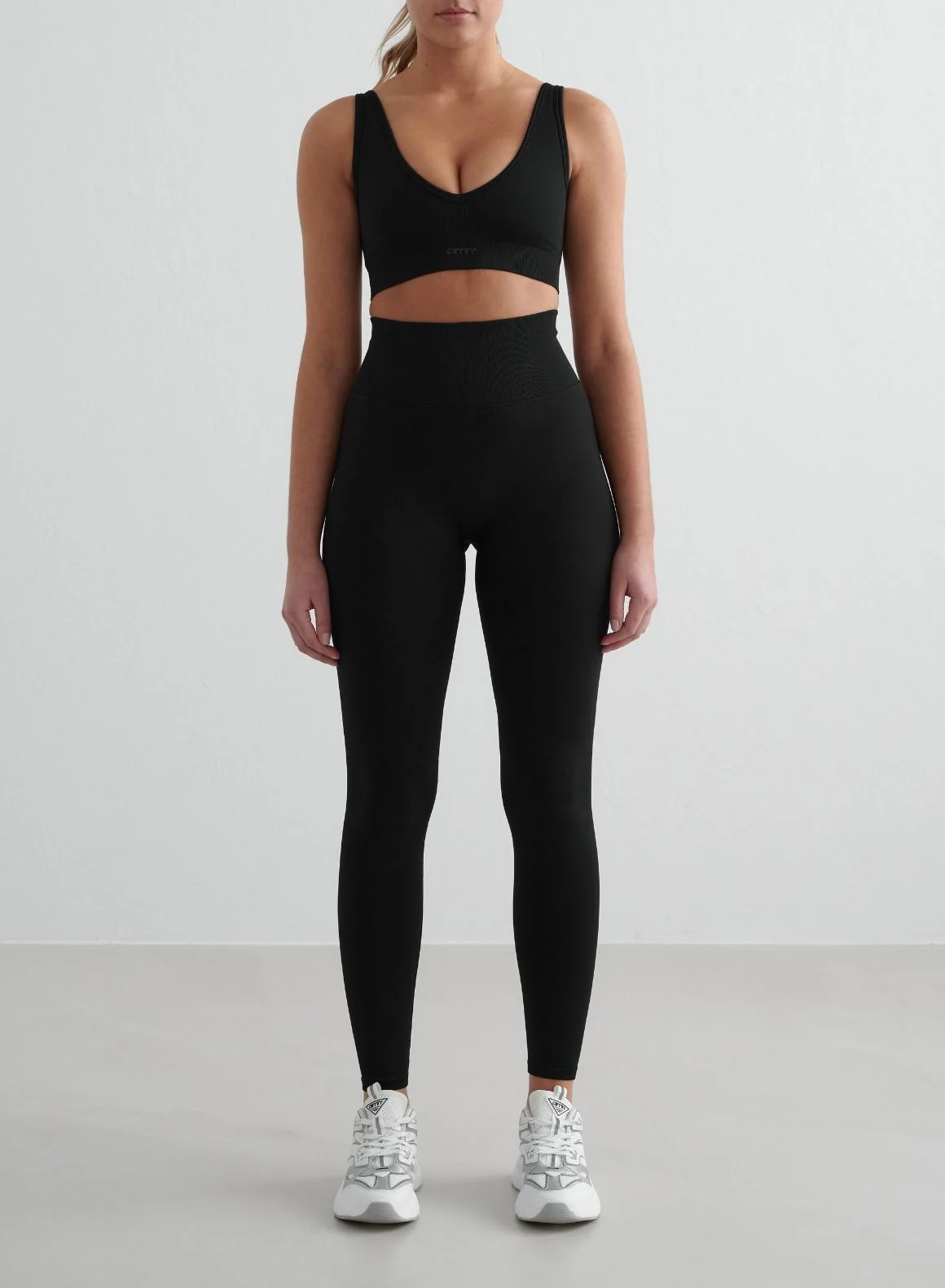 Black Shape Seamless Deep Cut Bra - Image 3