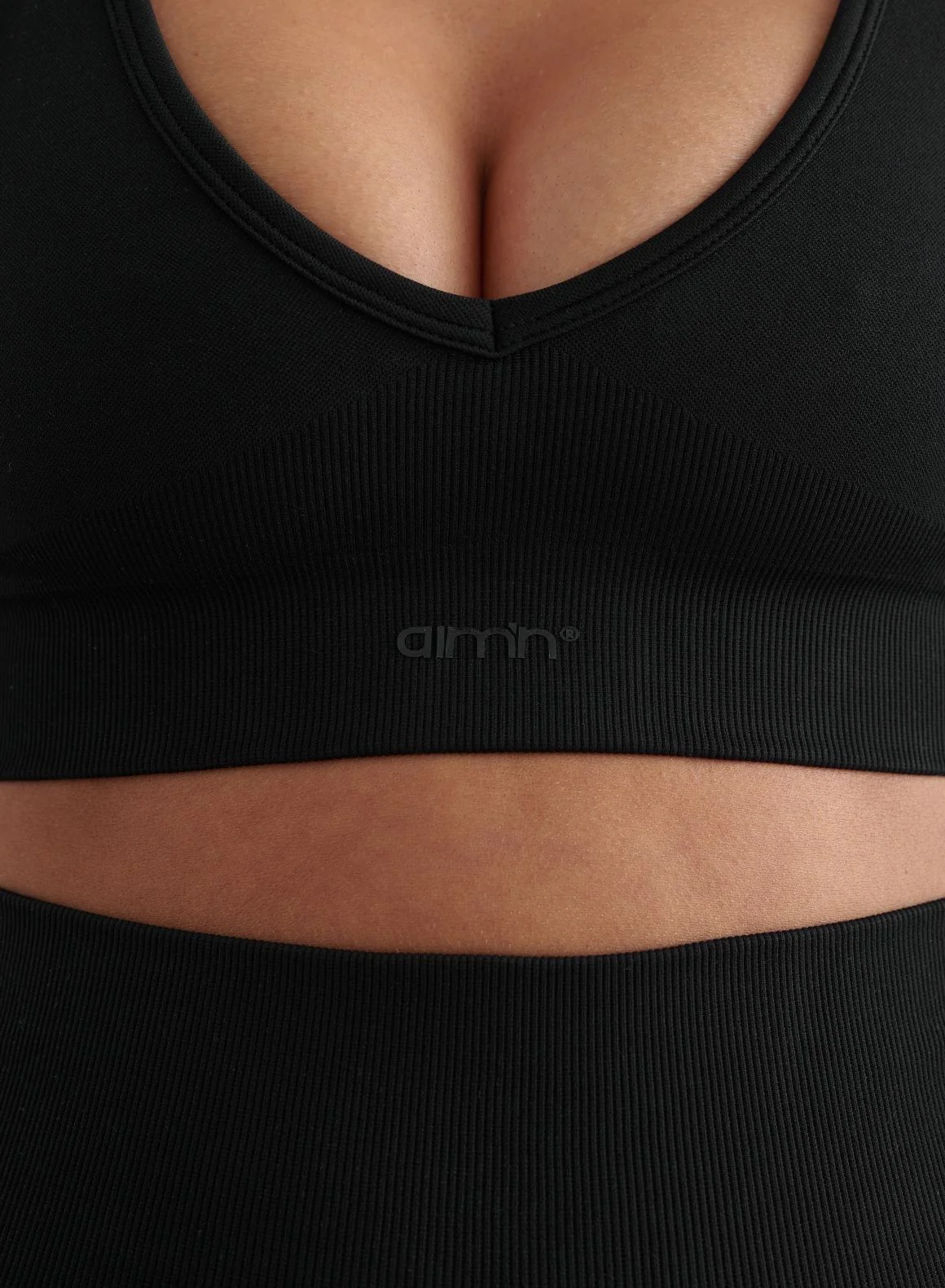 Black Shape Seamless Deep Cut Bra - Image 6