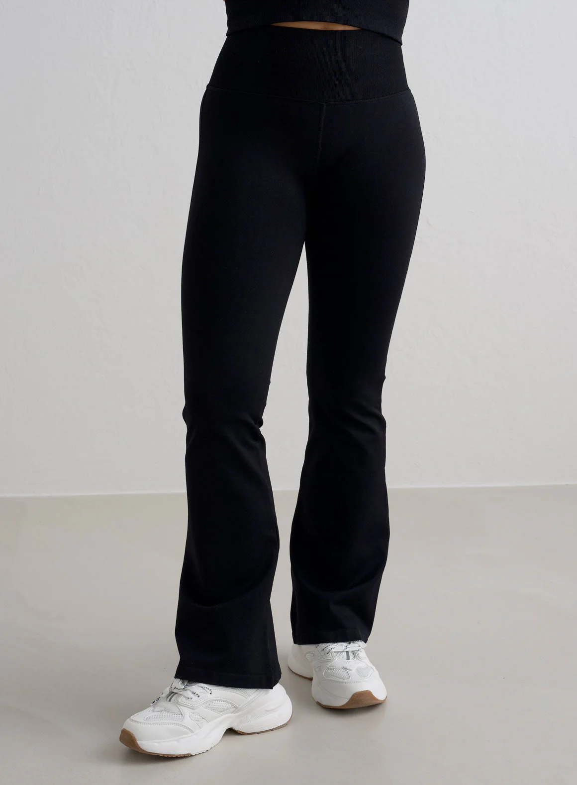 Black Shape Seamless Flare Petite Tights - Image 7