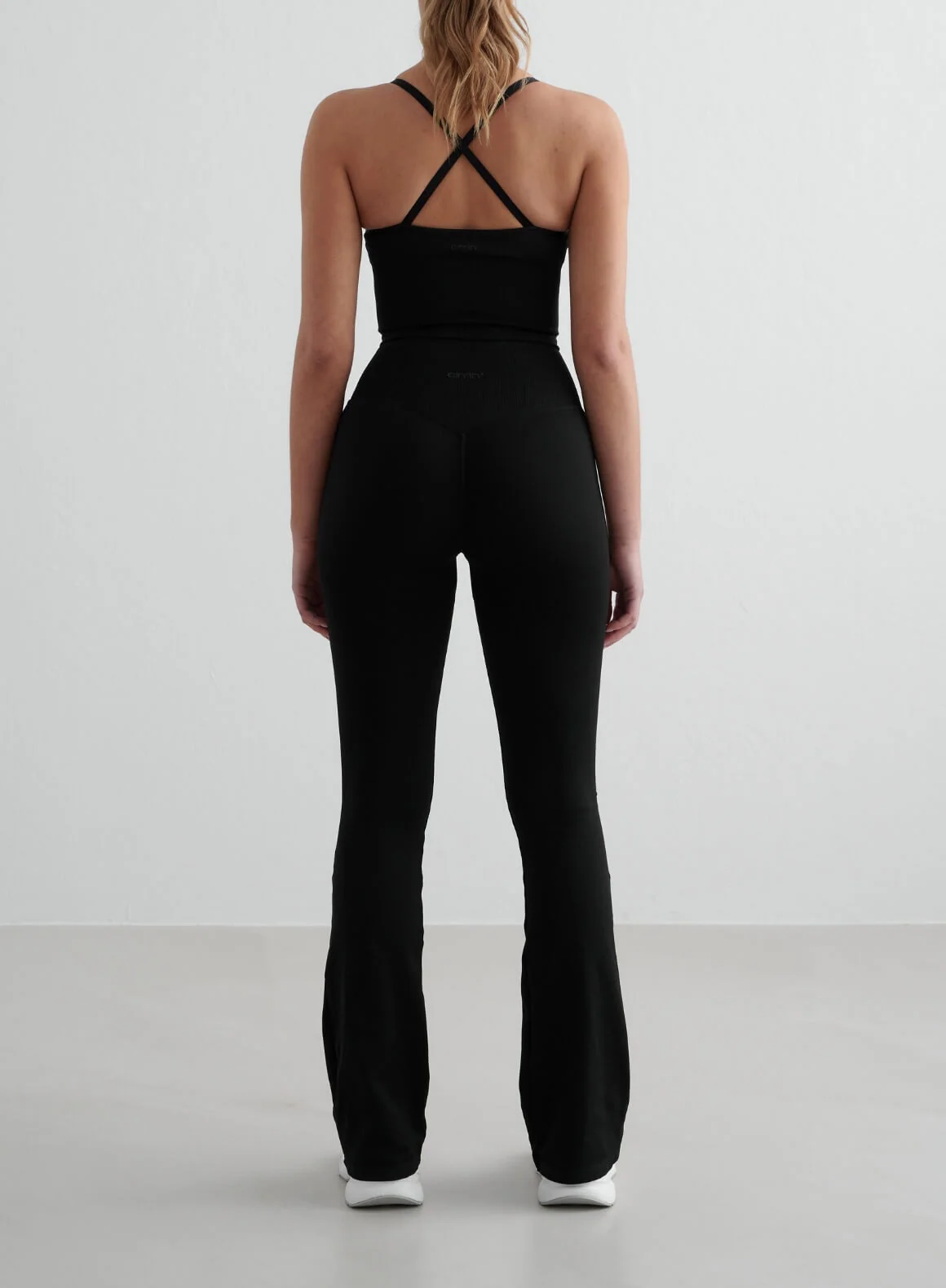 Black Shape Seamless Flare Tights - Image 23