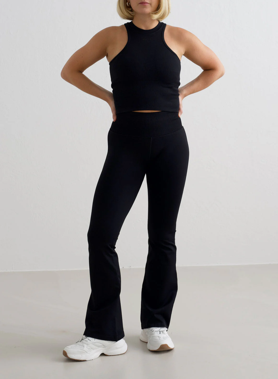 Black Shape Seamless Flare Tights - Image 3