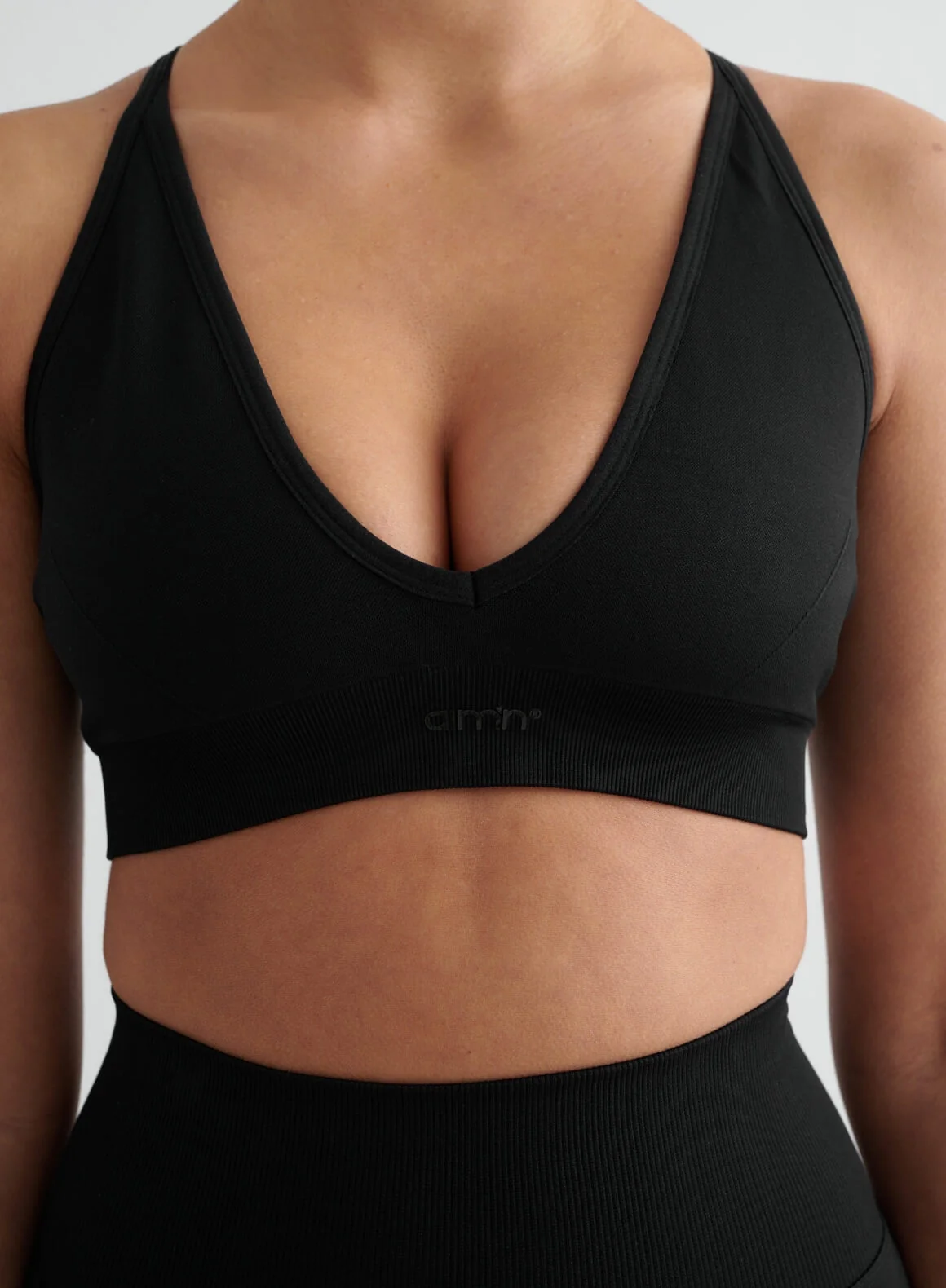 Black Shape Seamless Flare Tights & Cross Back Bra Set - Image 4