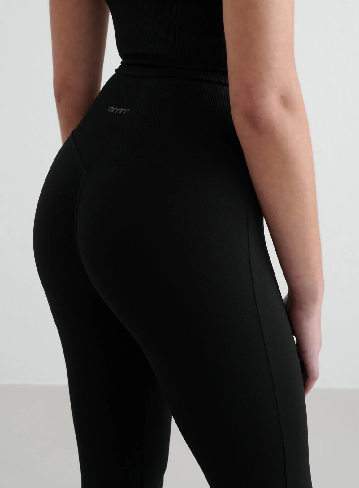 Black Shape Seamless Flare Tights & Cross Back Bralette Set - Image 4