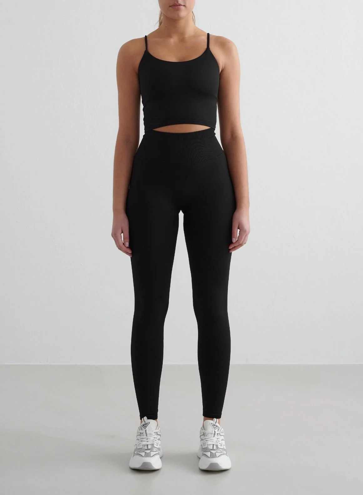 Black Shape Seamless Strap Singlet - Image 3
