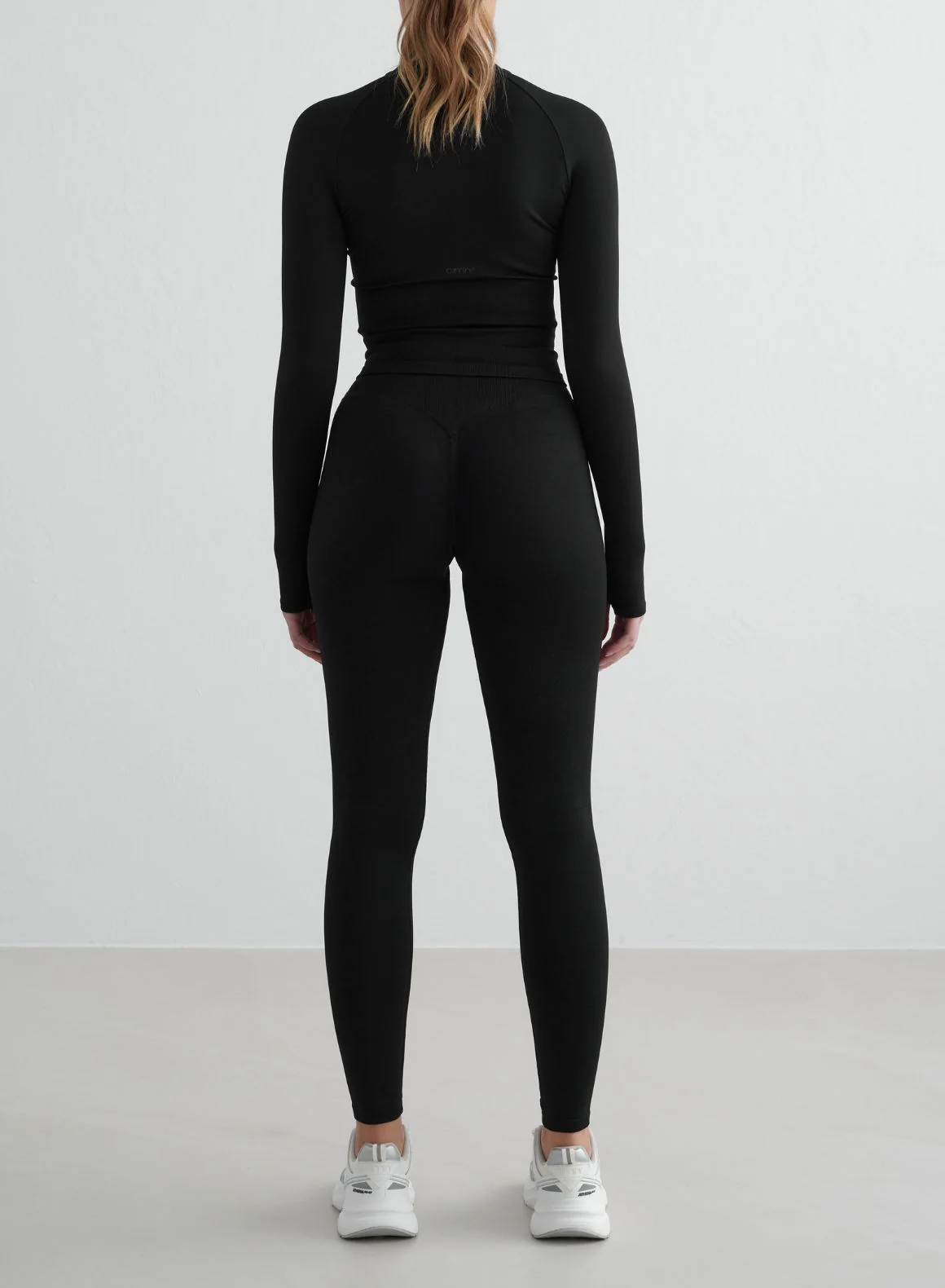Black Shape Seamless Tights & Zip Jacket Set - Image 2