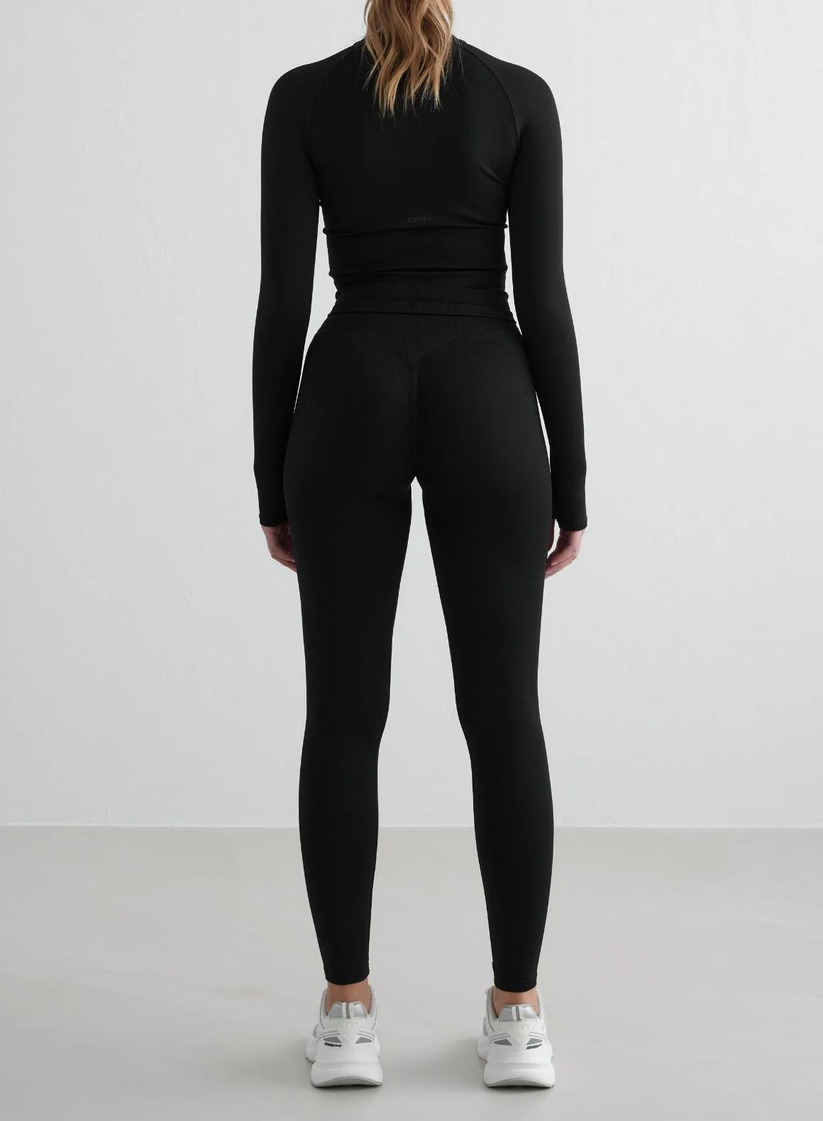 Black Shape Seamless Zip Jacket - Image 4
