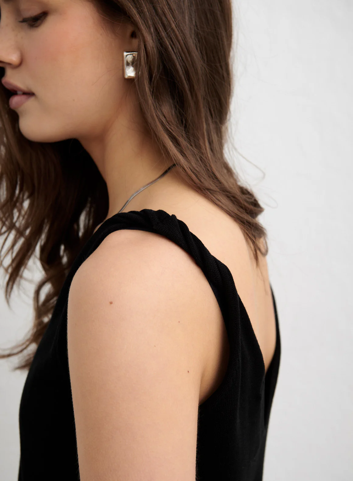 Black Silk Knit Singlet - Image 8