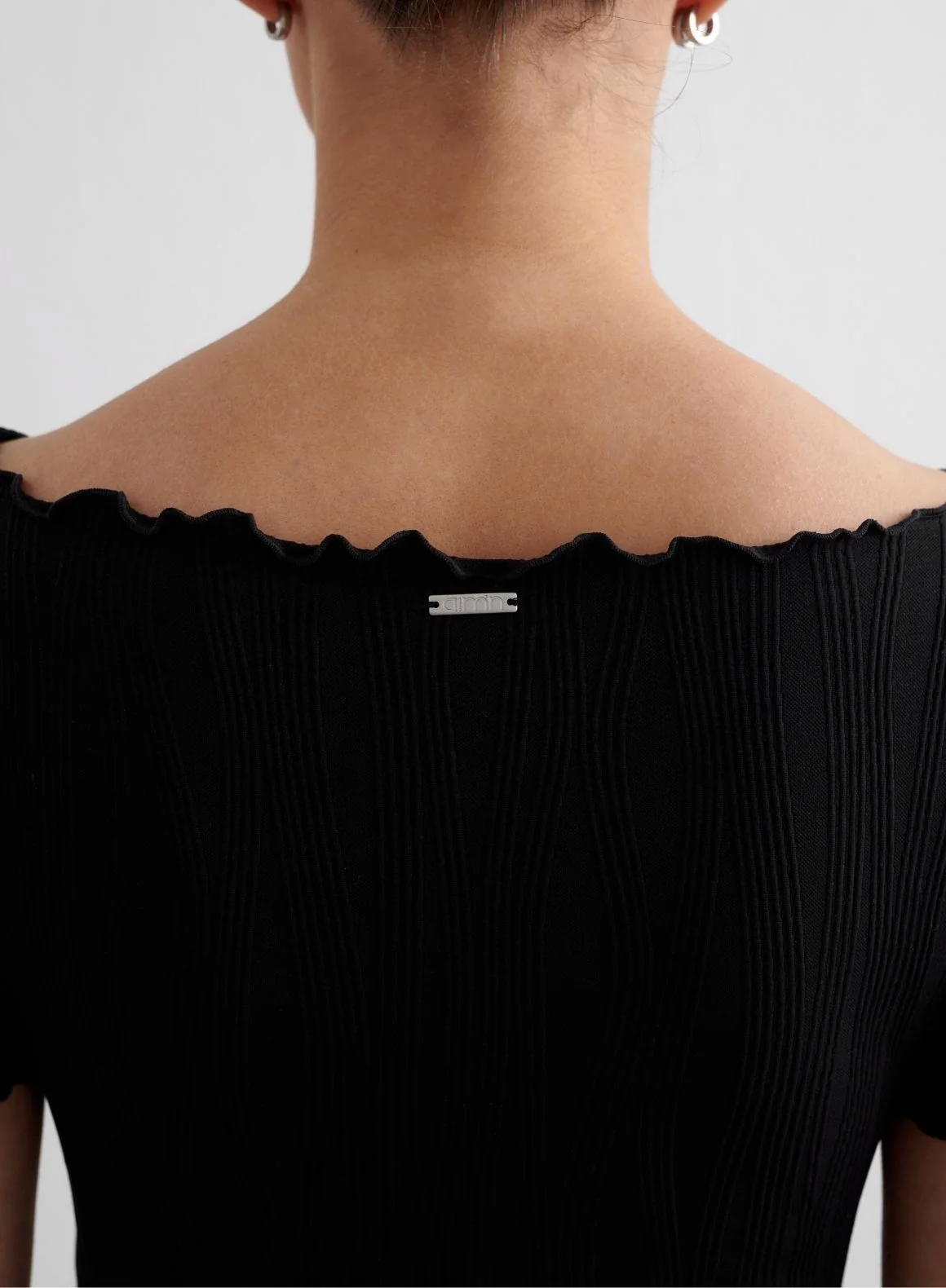 Black Tulip Short Sleeve Top - Image 5