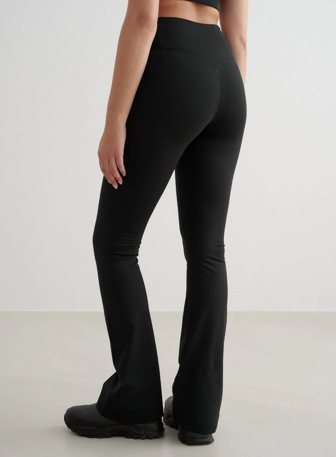Black Warming Flare Tights - Image 7