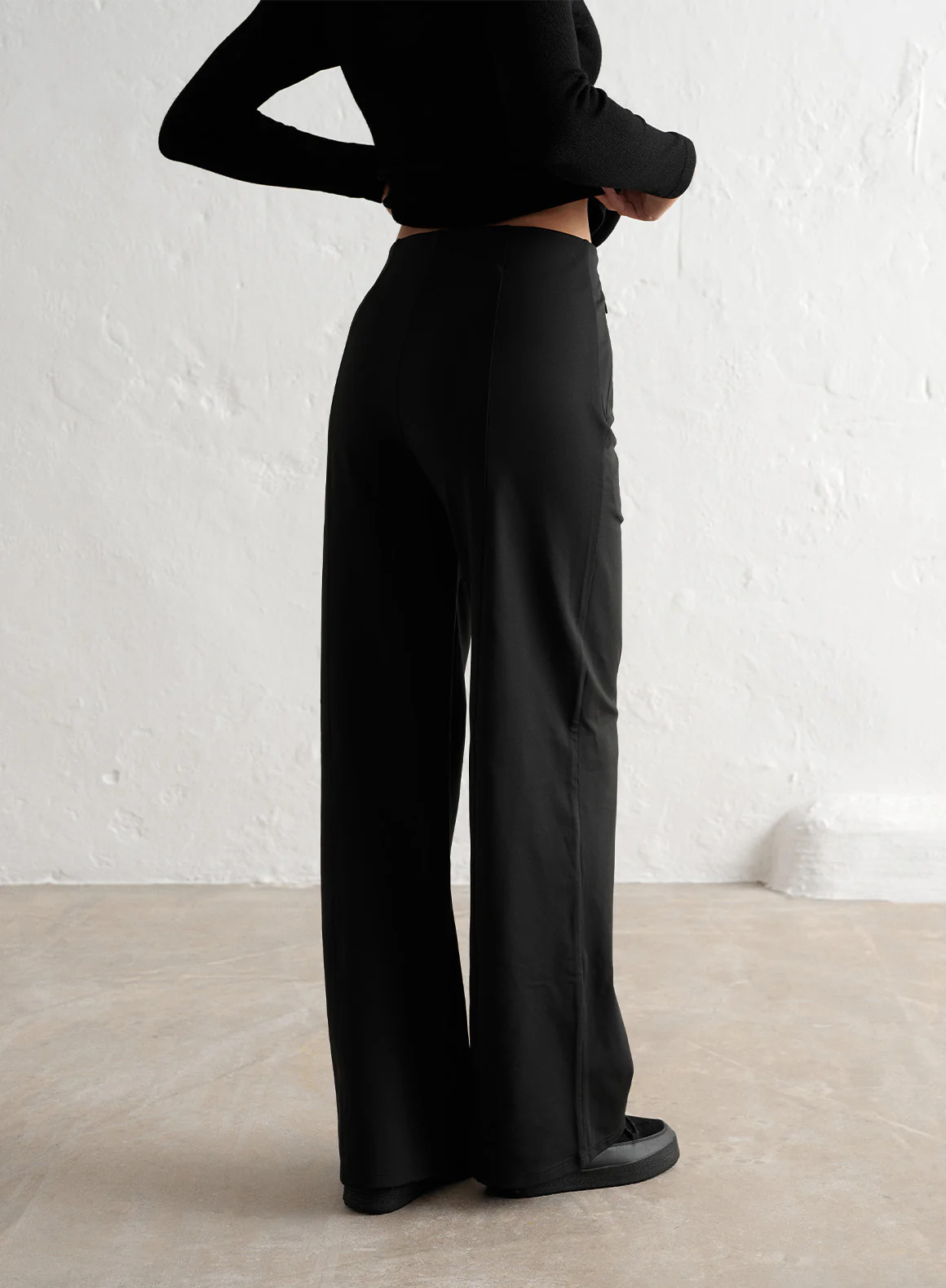 Black Warming Pintuck Pants - Image 6