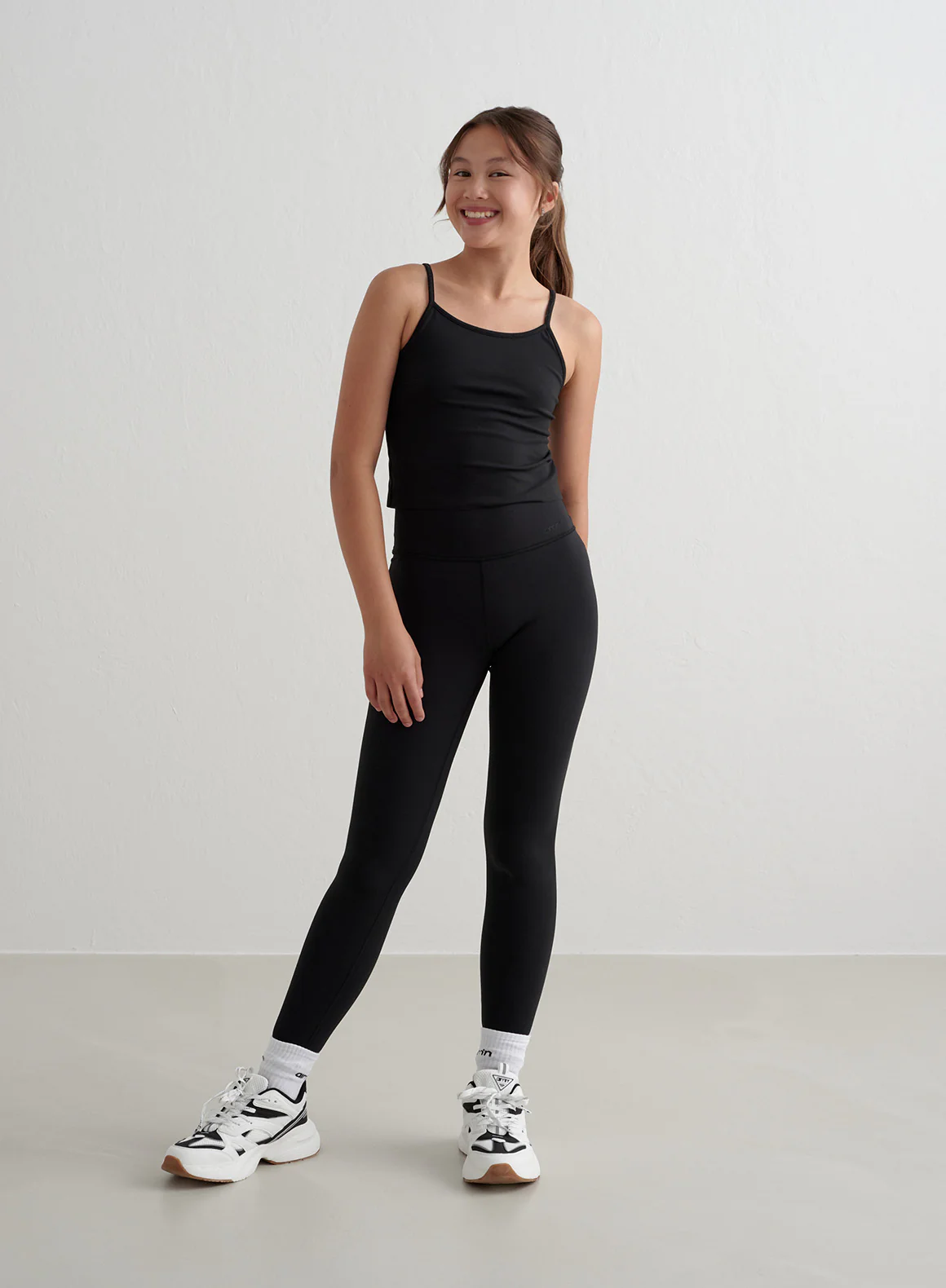 Black Young Sense Tights - Image 8