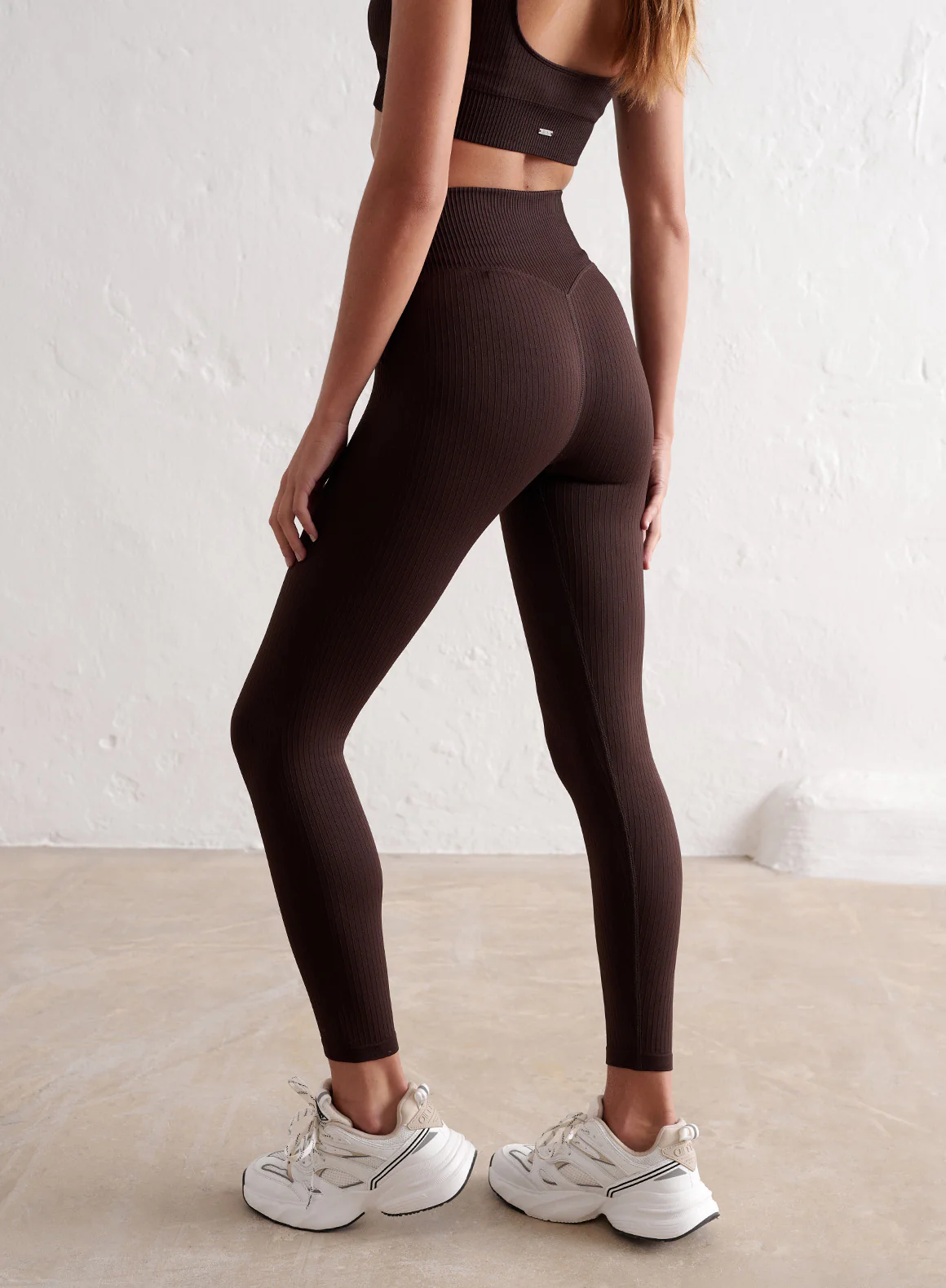 Cacao Ribbed Seamless Tights - Image 9
