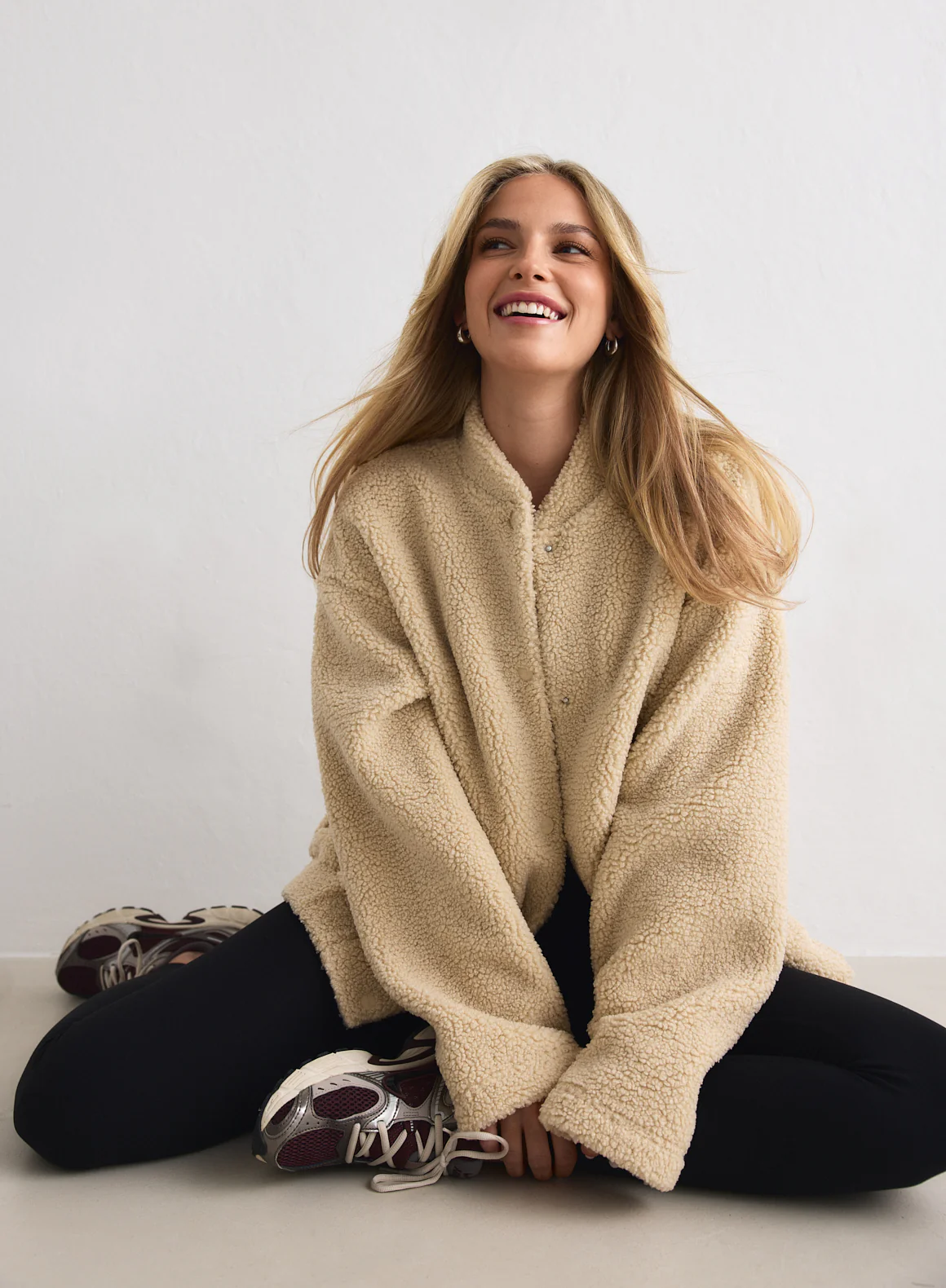 Café Au Lait Pile Coach Jacket - Image 4