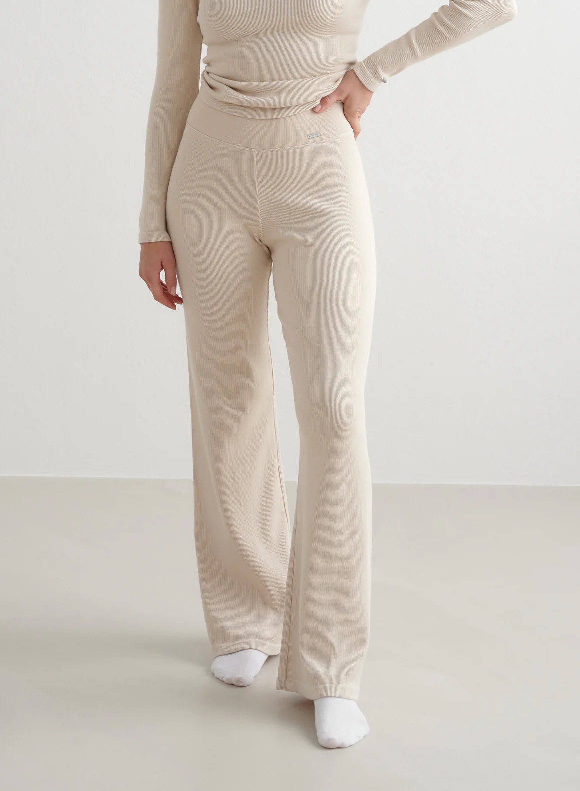Café Au Lait Ribbed Wool Wide Pants - Image 6