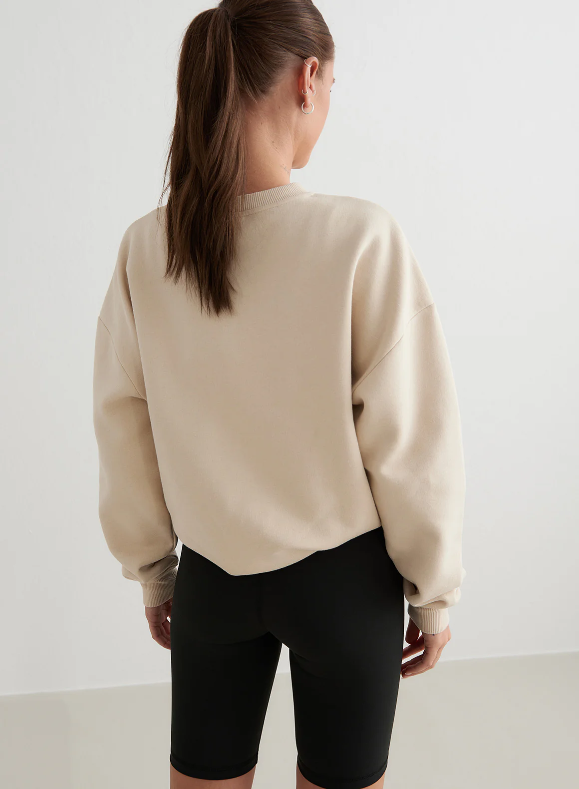 Café Au Lait Serif Sweatshirt - Image 7