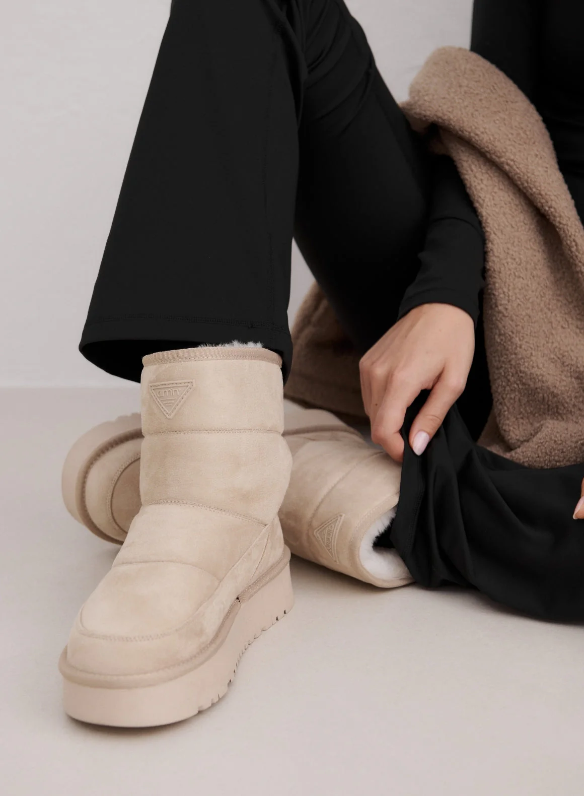 Café Au Lait Wool Winter Boot - Image 5
