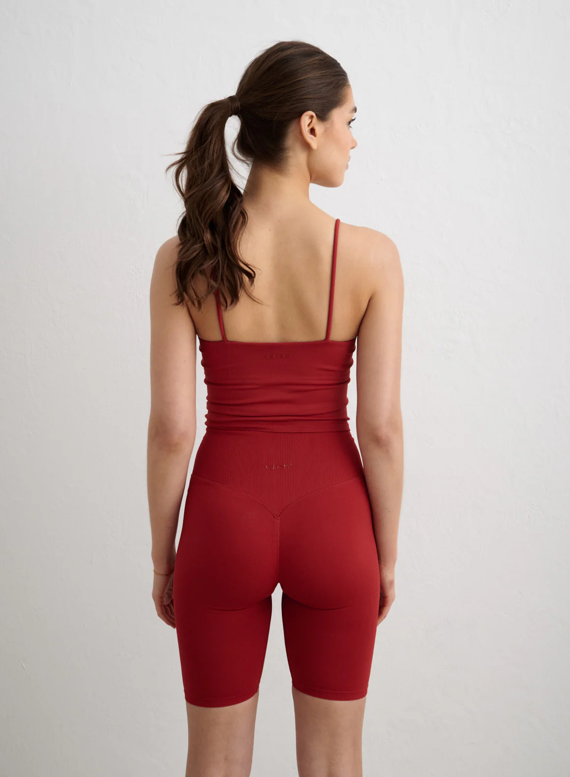 Cayenne Shape Seamless Strap Singlet - Image 6