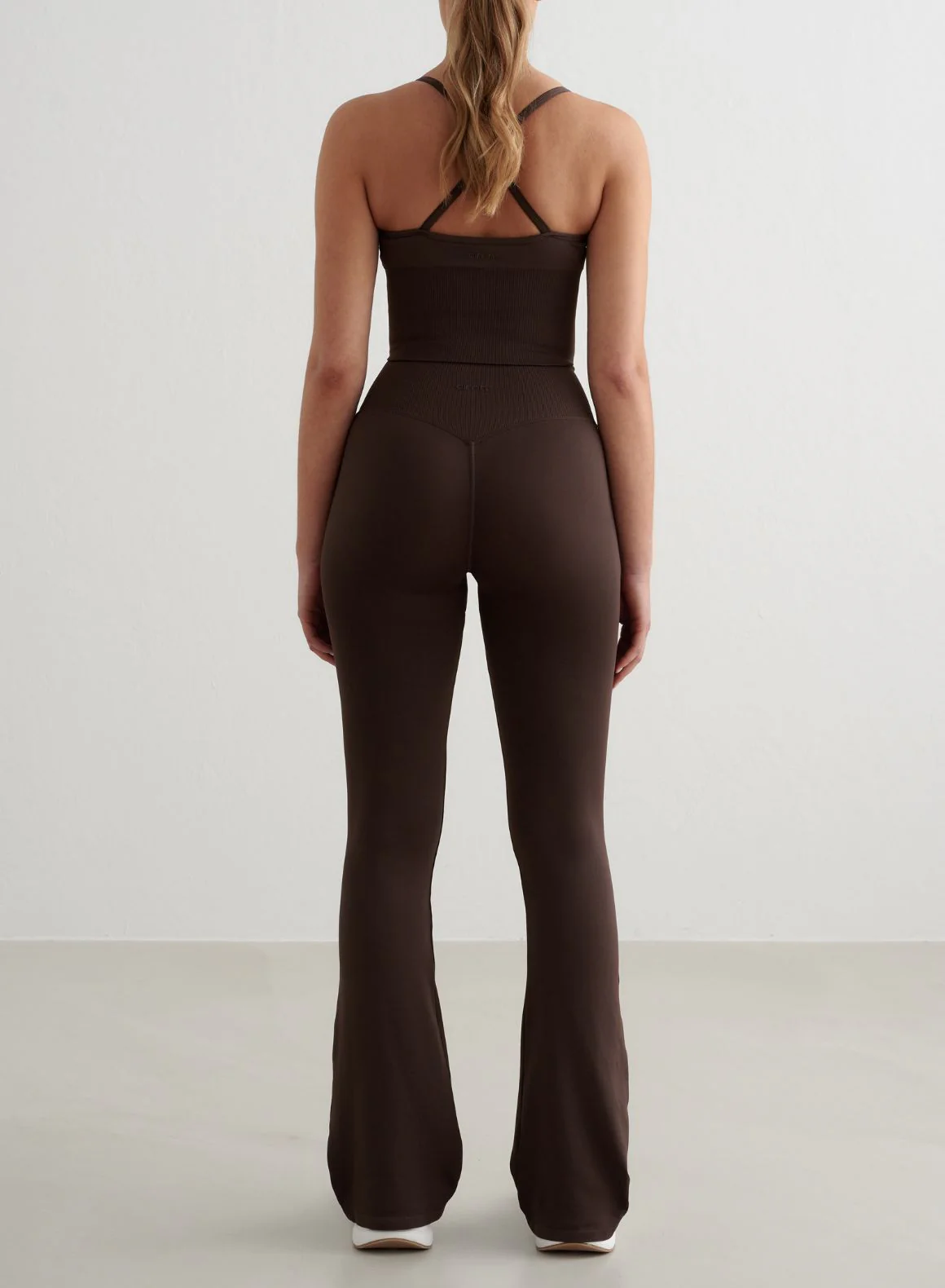Chocolate Shape Seamless Flare Tights & Cross Back Bralette Set - Image 2