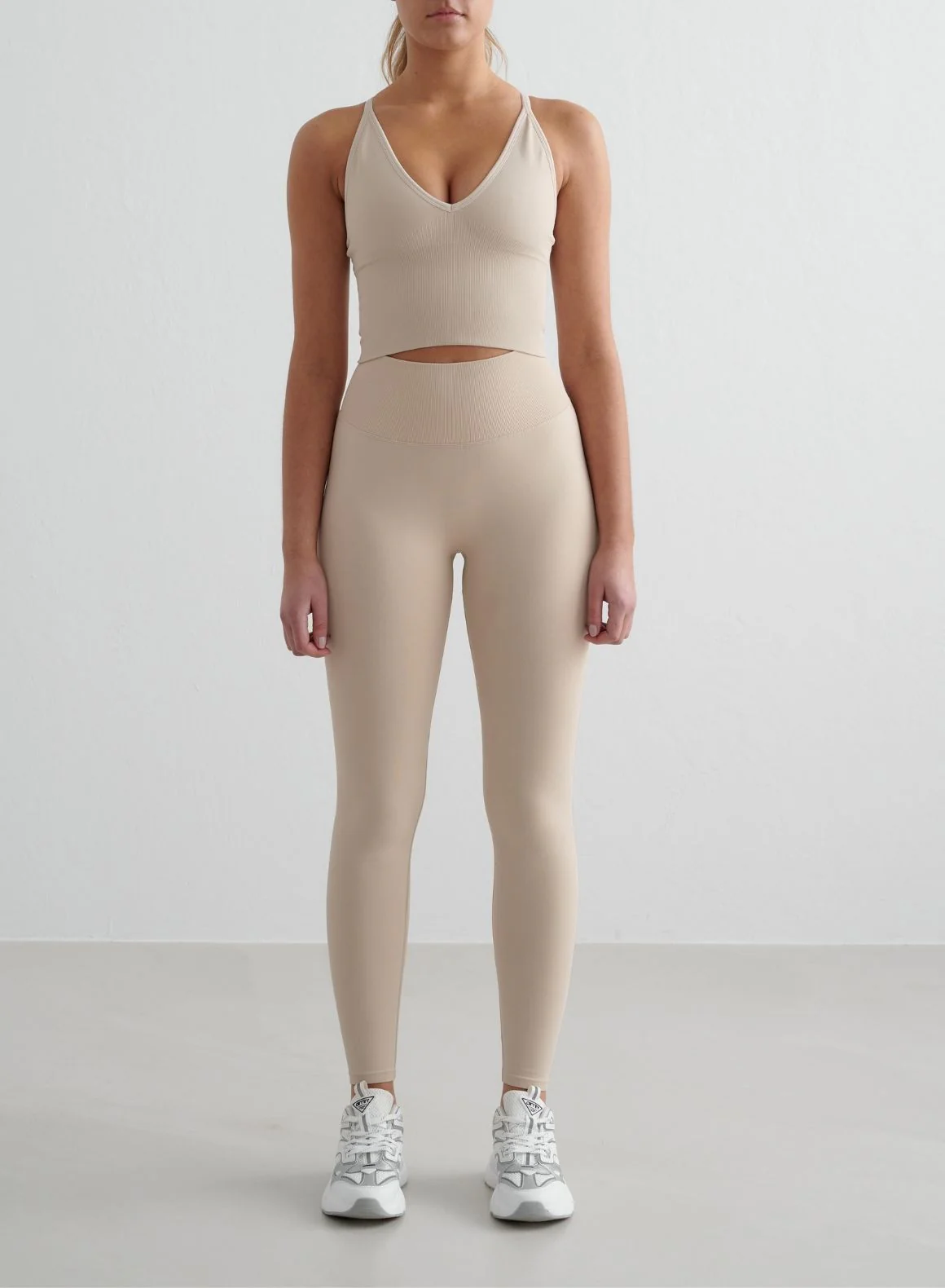 Clay Shape Seamless Tights & Cross Back Bralette Set