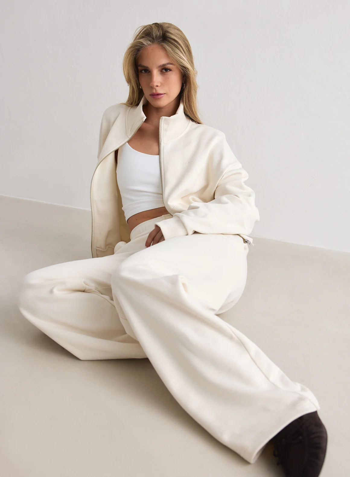 Cream Chunky Terry Sweatpants - Image 3