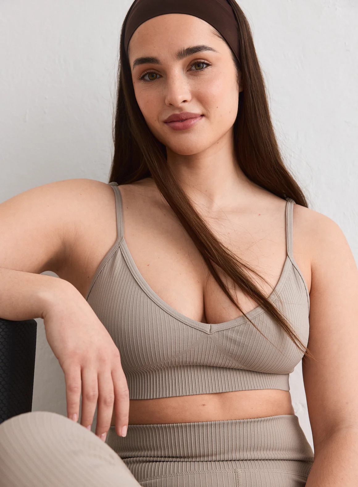 Dark Clay Ribbed Seamless Deep Cut Bra