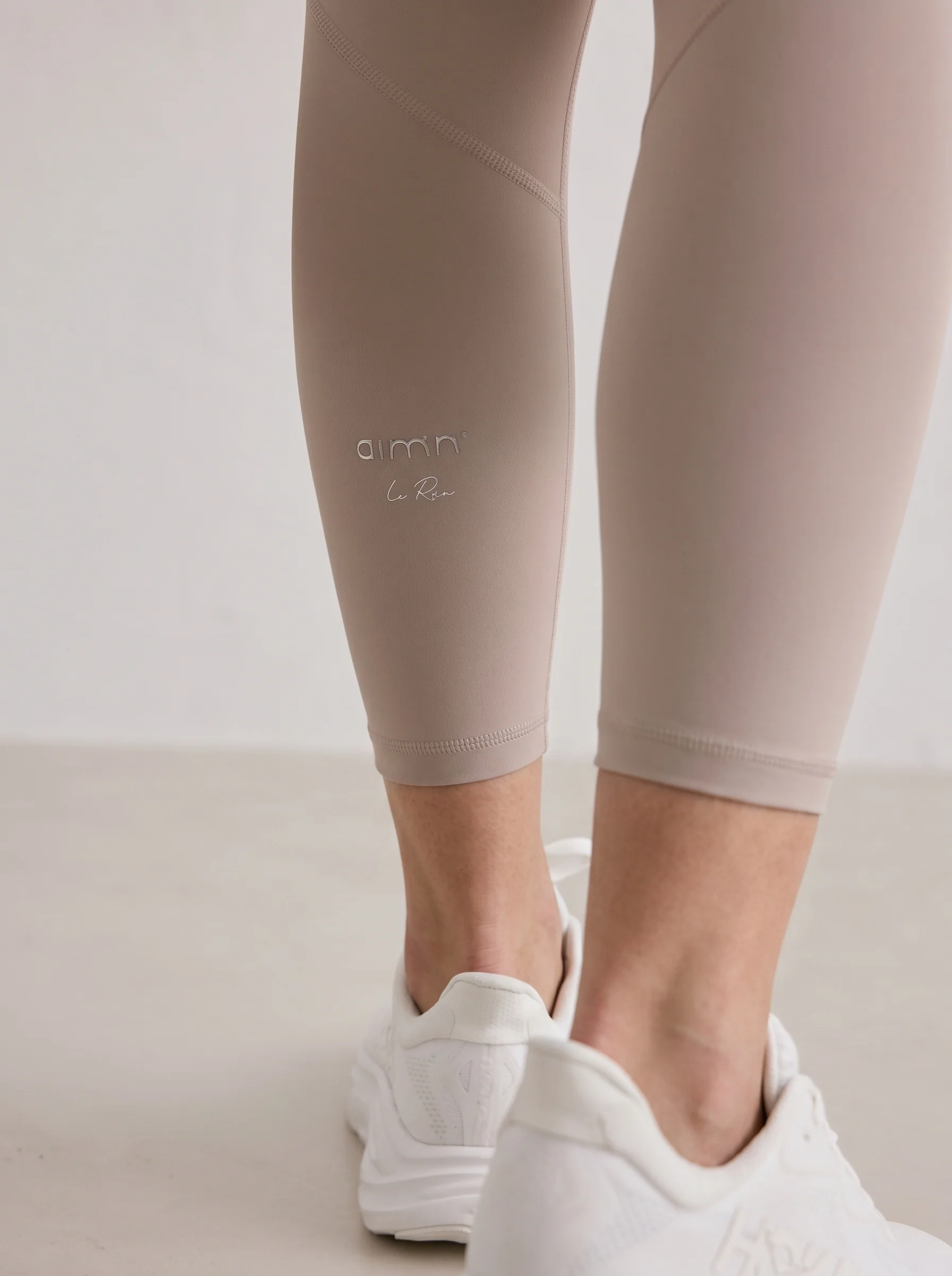 Dark Clay Running Tights 7/8 - Image 4